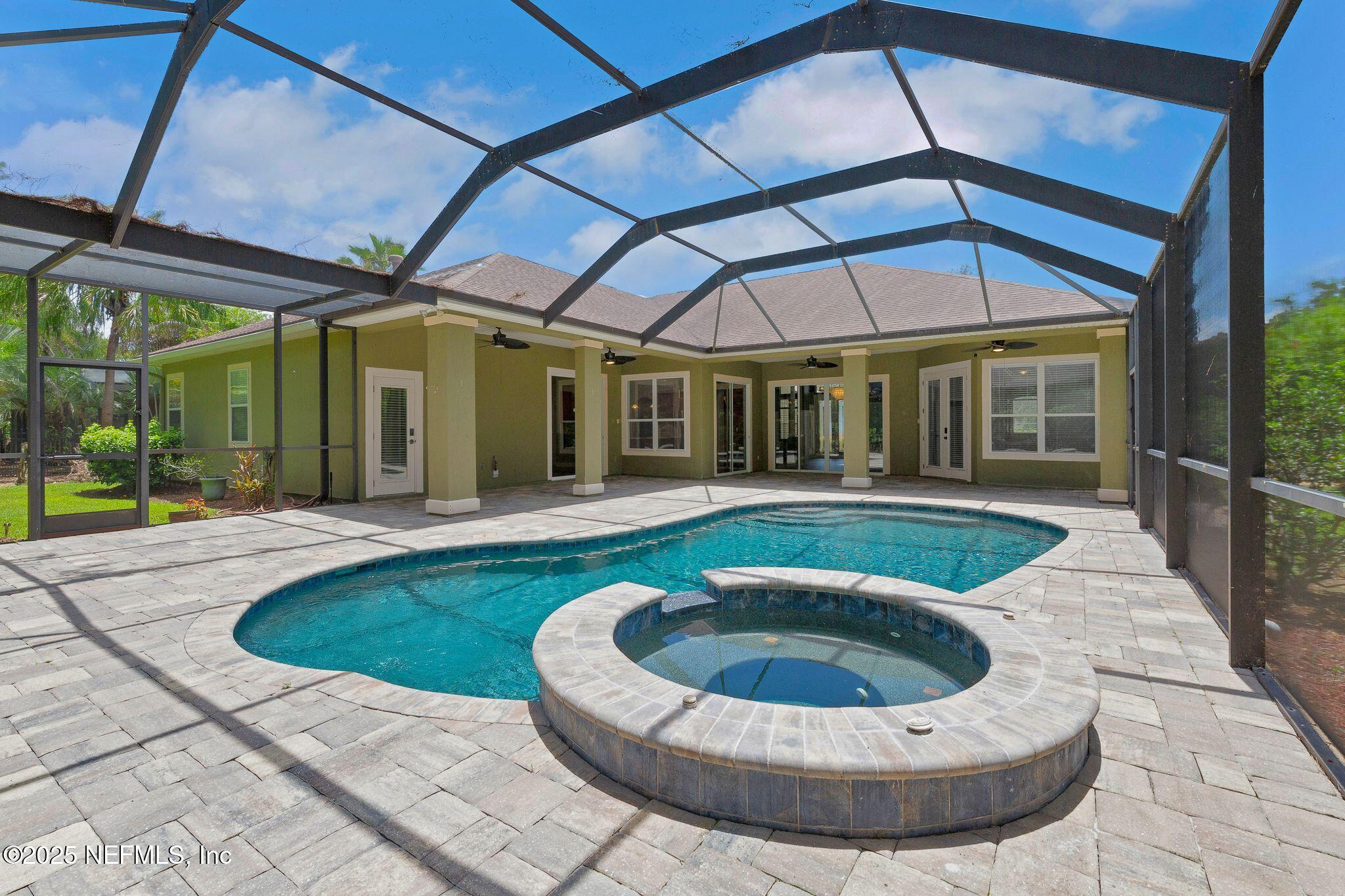 1818 W COBBLESTONE Lane