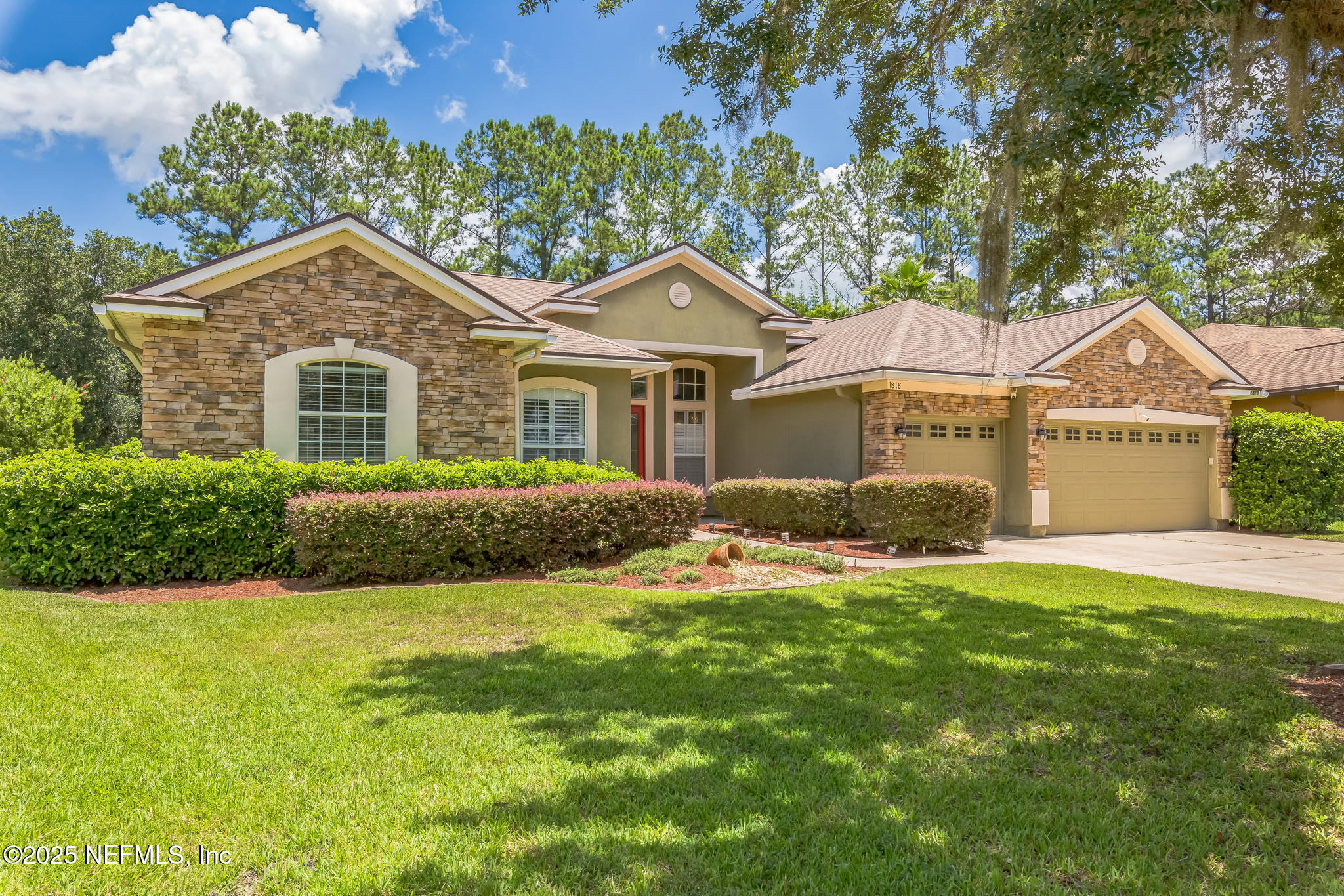 1818 W COBBLESTONE Lane