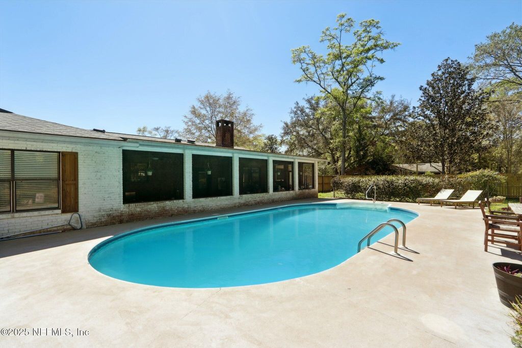 listing image 50