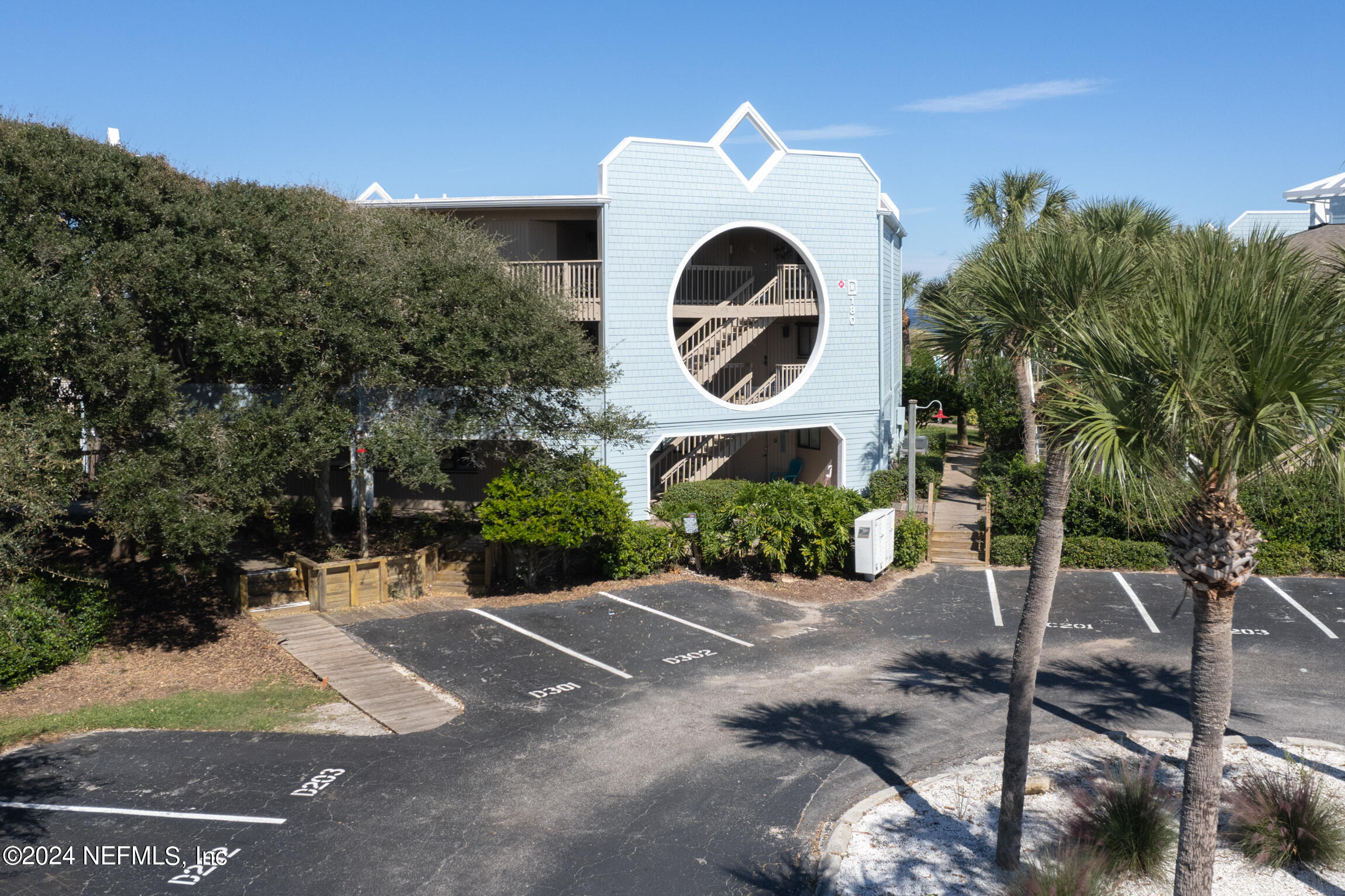180 OCEAN HIBISCUS Drive 301