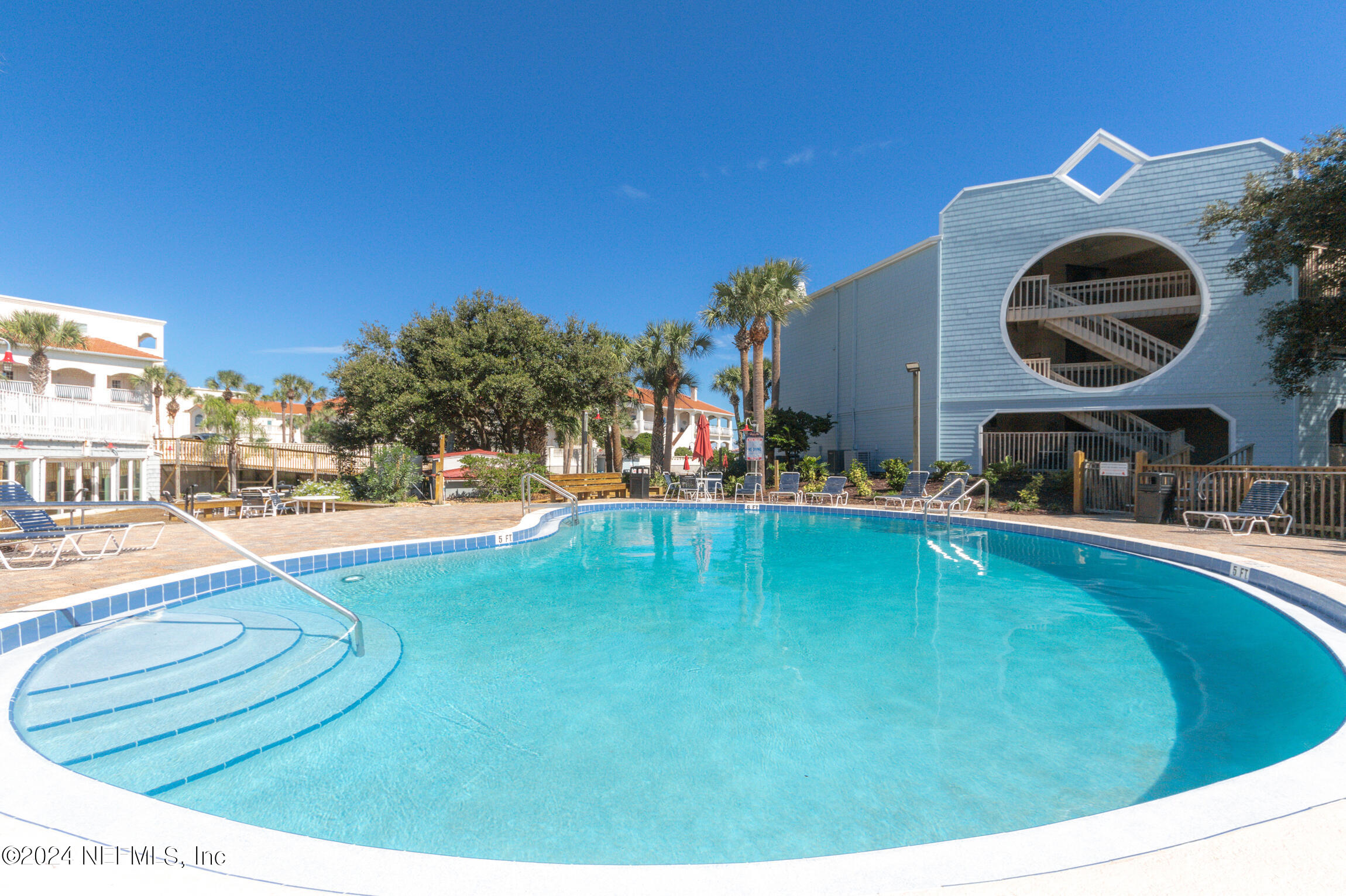 180 OCEAN HIBISCUS Drive 301