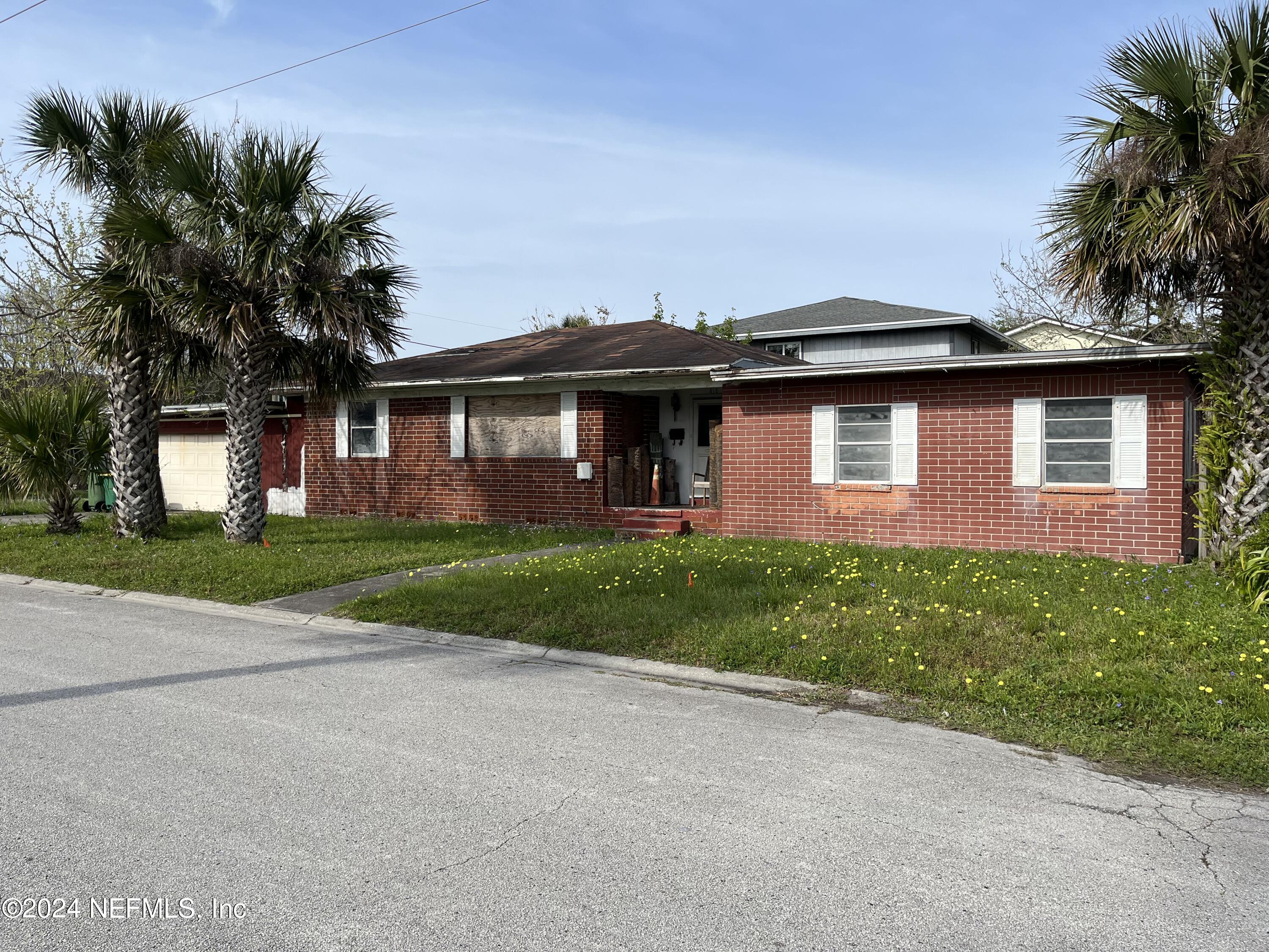 Jacksonville Beach, FL home for sale located at 818 S 4TH Street, Jacksonville Beach, FL 32250