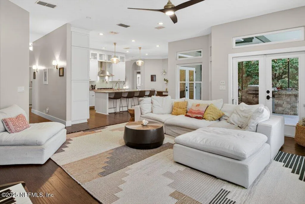 Jacksonville Beach, Florida, 32250, United States, 4 Bedrooms Bedrooms, ,2 BathroomsBathrooms,Residential,Active,2001601