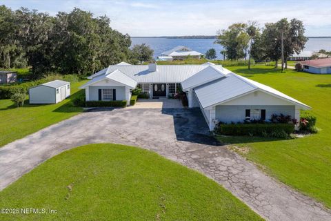 730 N PARK Street Crescent City FL 32112