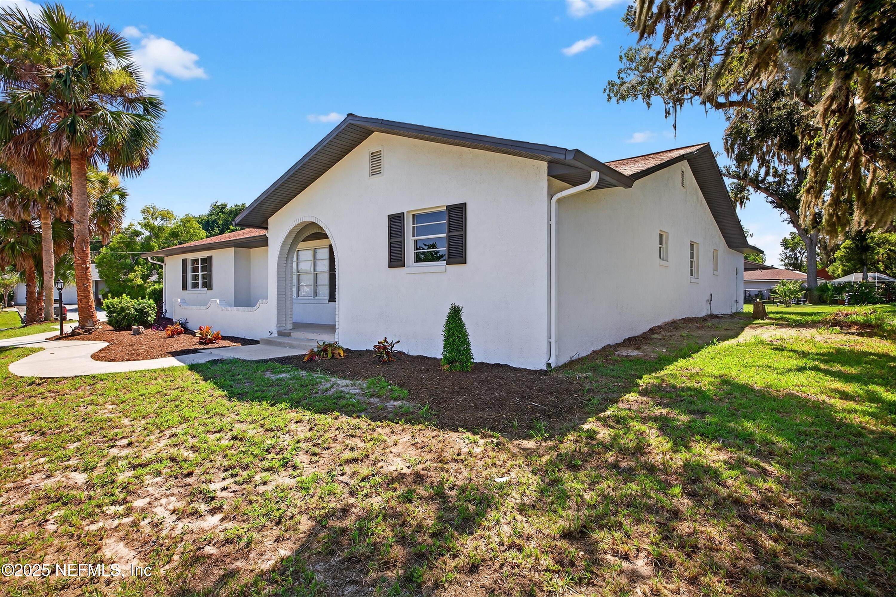 56 FLORIDA PARK Drive N