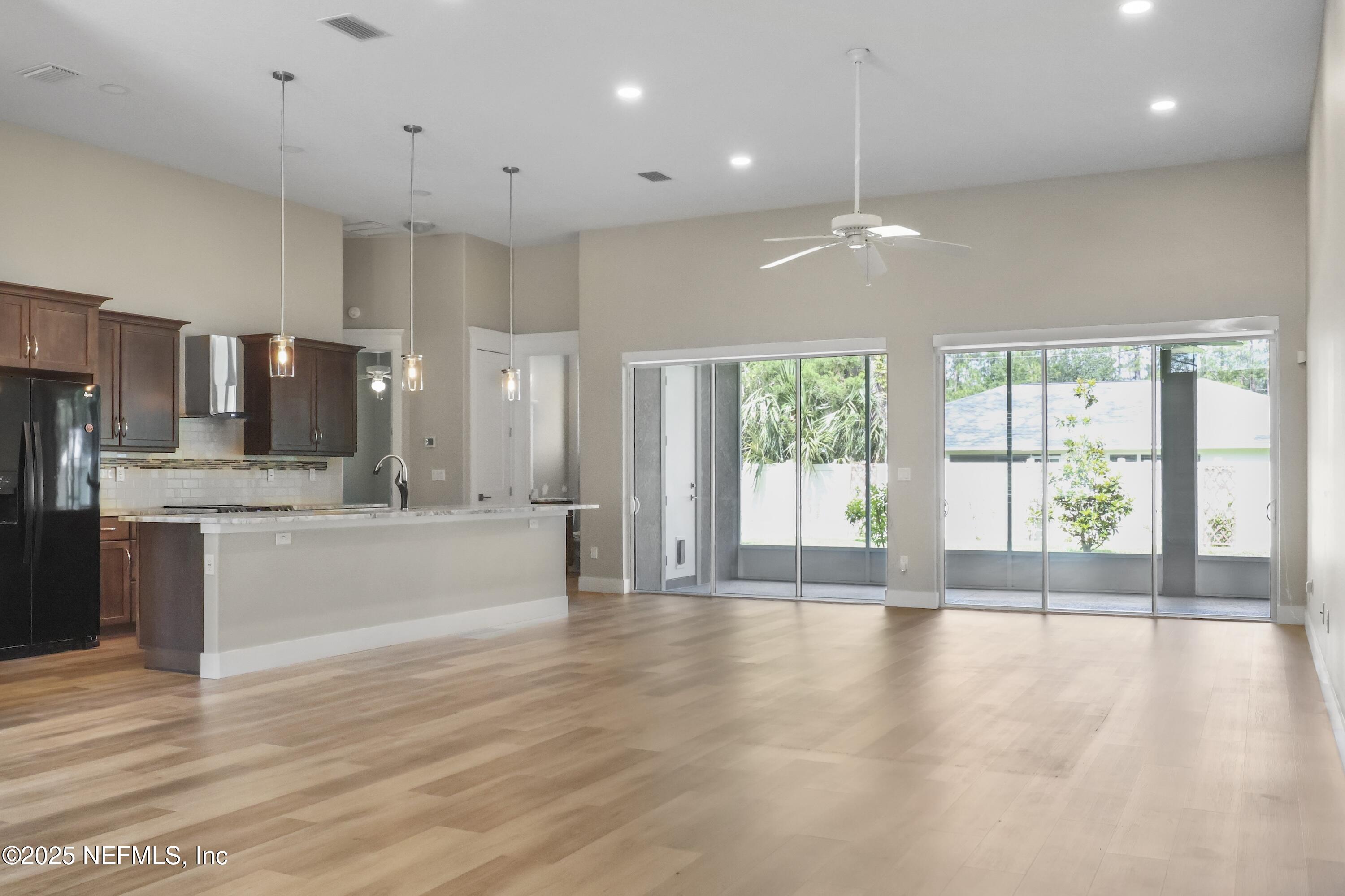 11 WOODSTONE Lane