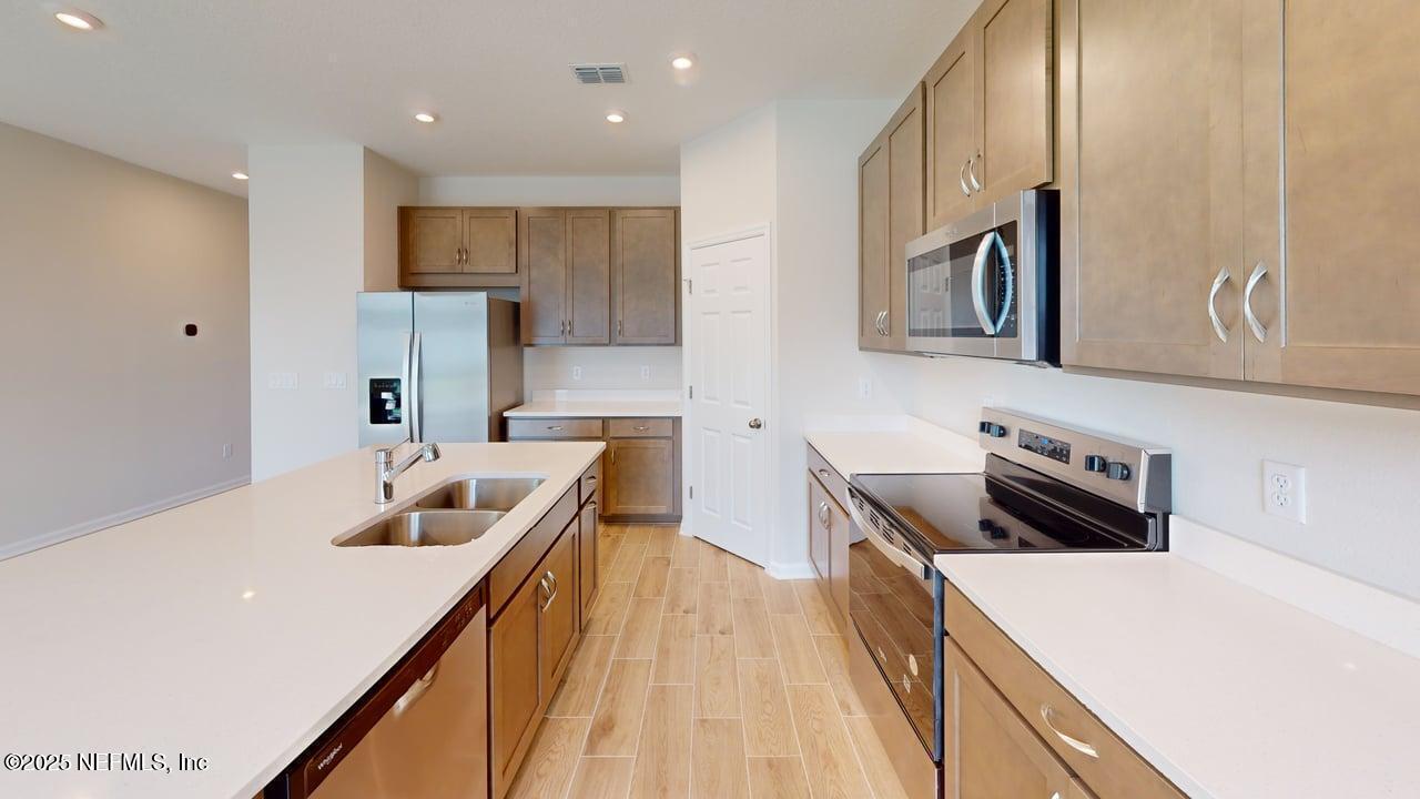 2923 DARLINGTON OAK Road