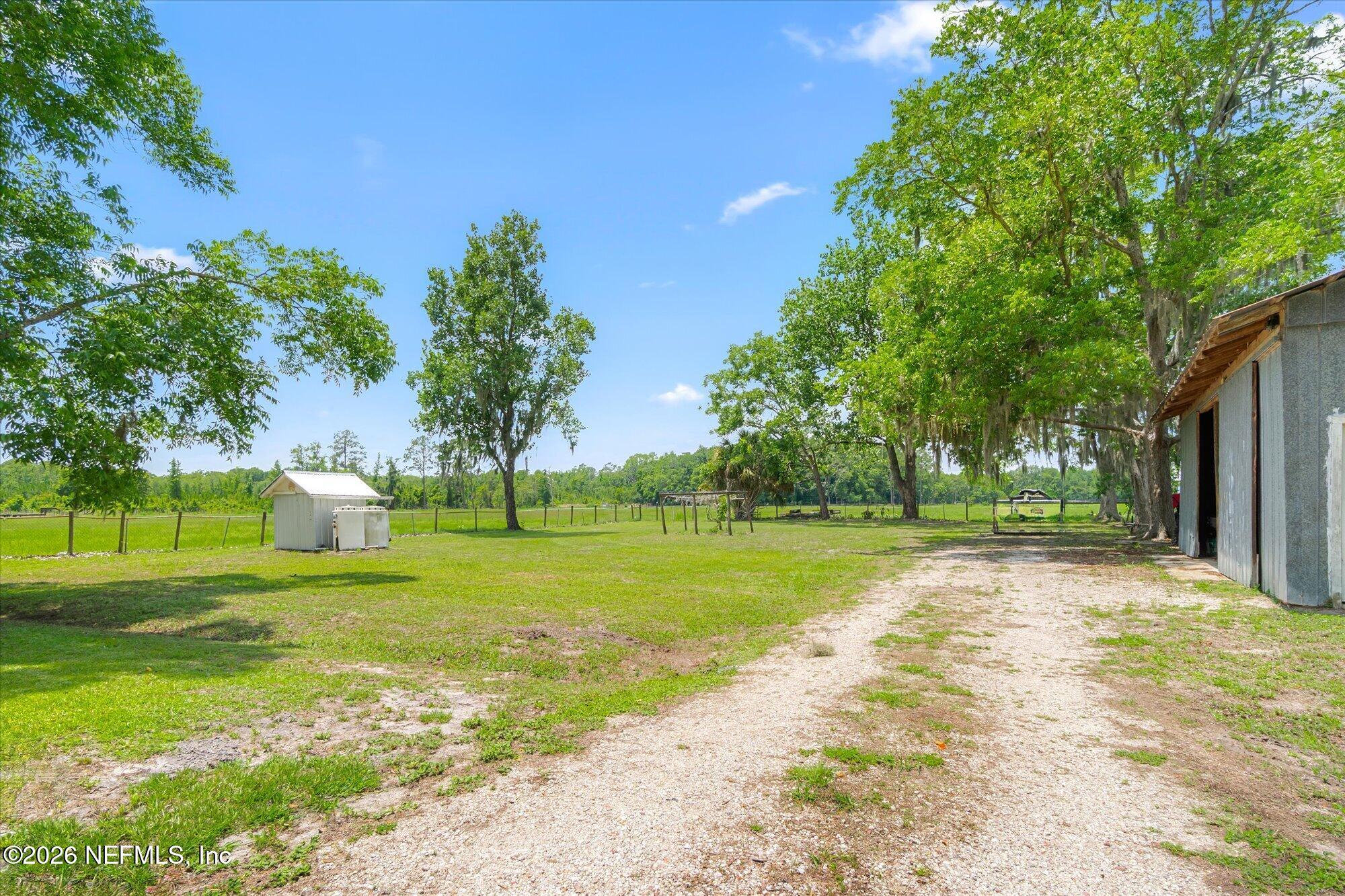 786 W RIVER Road