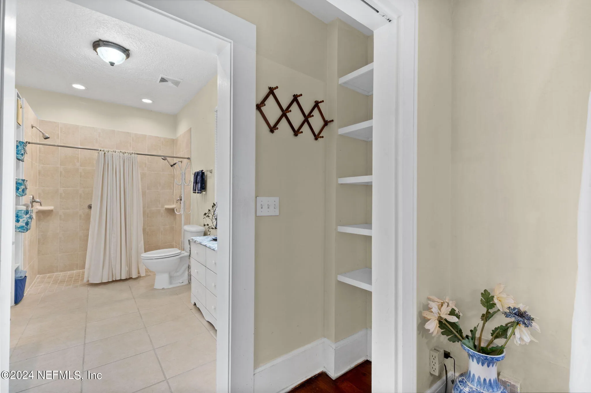 Jacksonville, Florida 32205, United States, 3 Bedrooms Bedrooms, ,2 BathroomsBathrooms,Residential,Active,44098