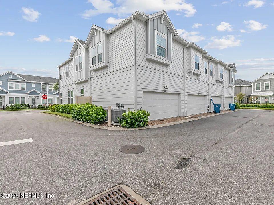 11304 BARRIER BEACH Place