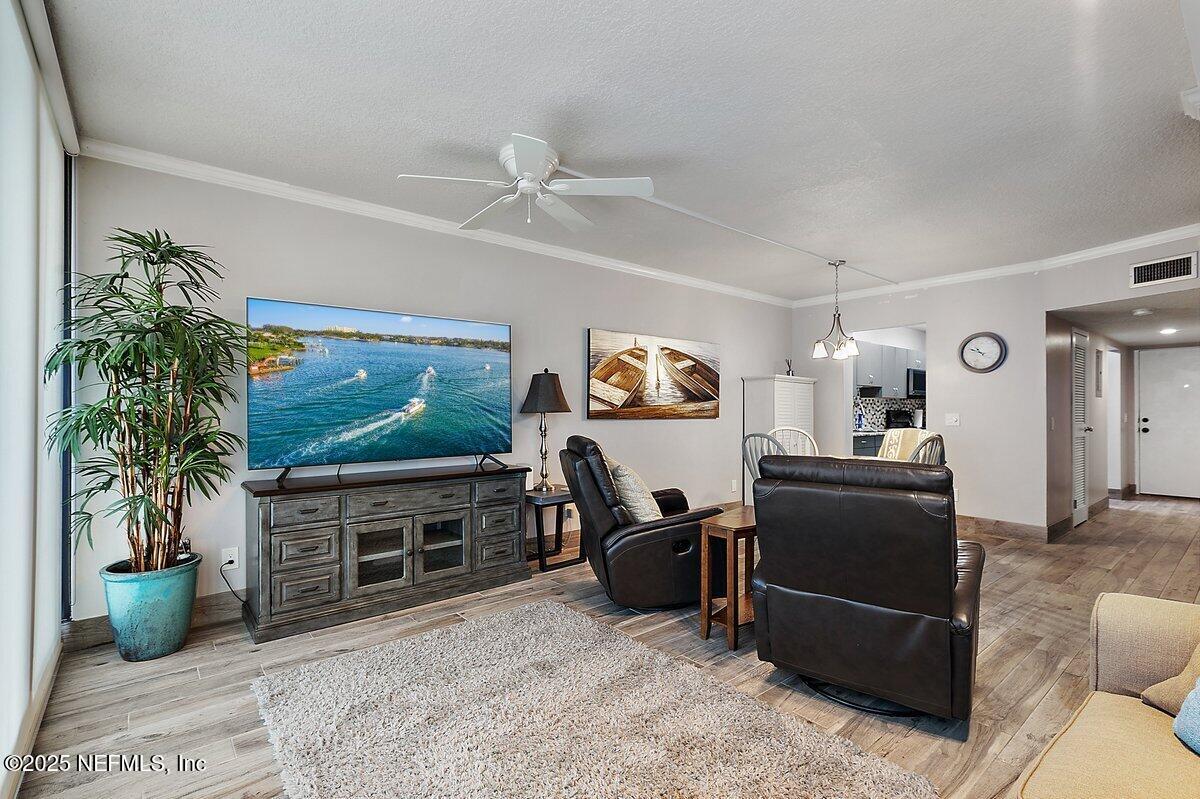 601 1ST Street 4H