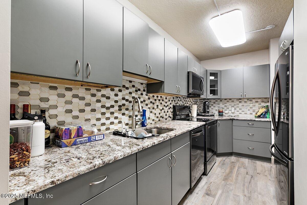 601 1ST Street 4H