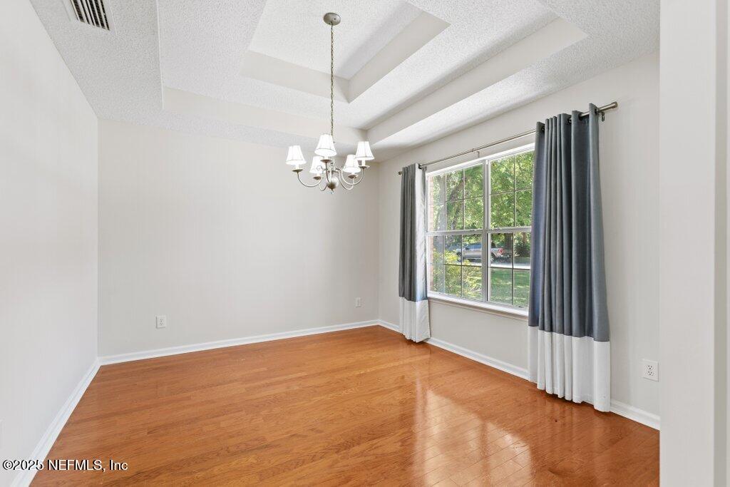 136 SOUTHERN GROVE Drive