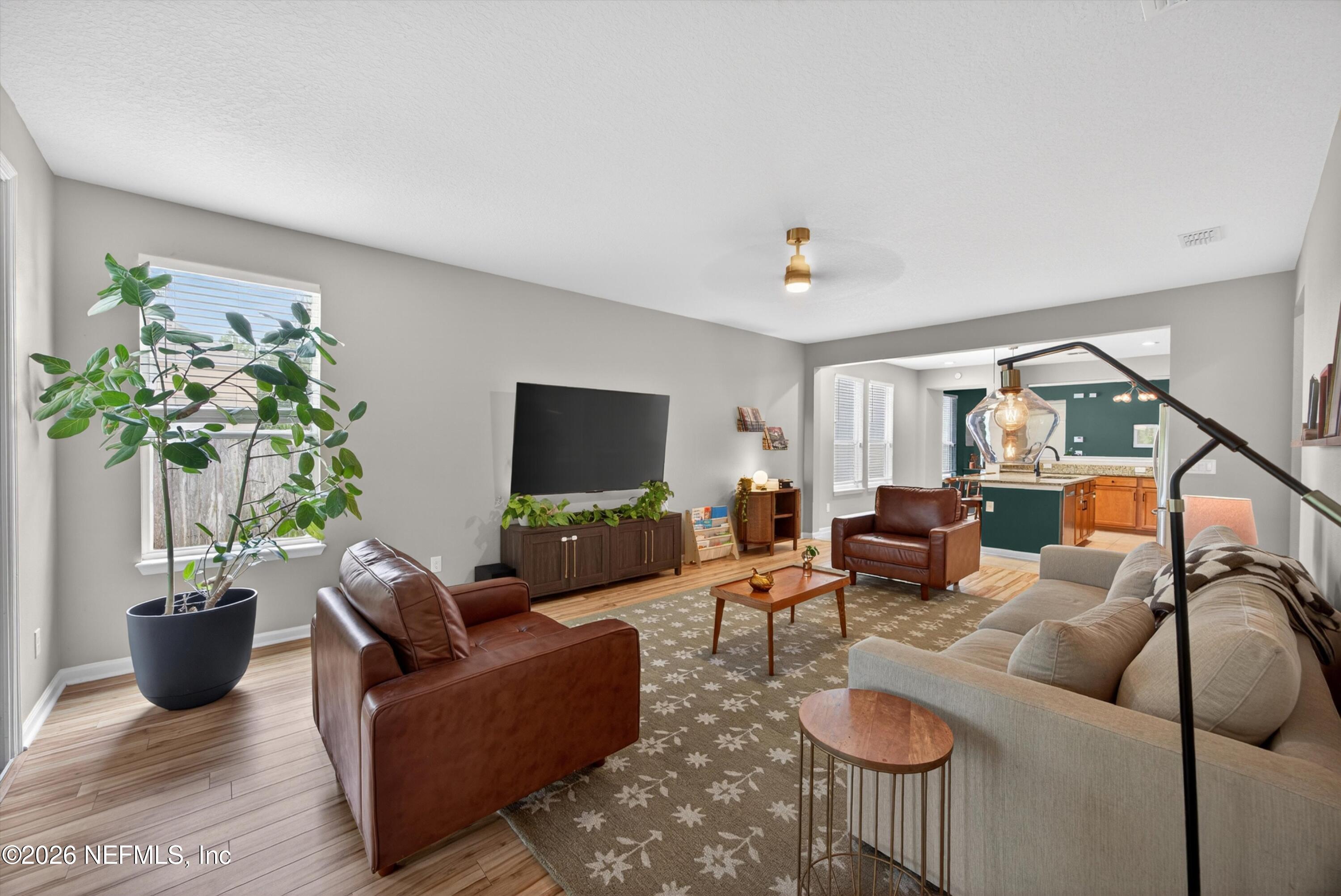 618 BRIAR VIEW Drive