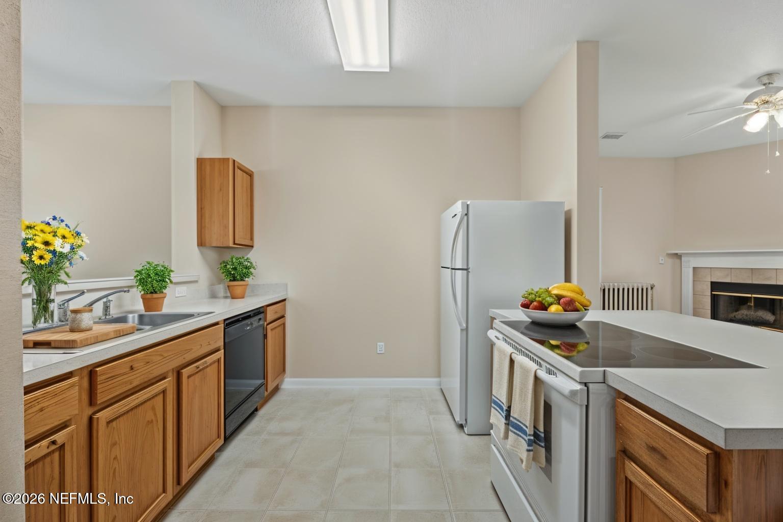 829 SOUTHERN CREEK Lane