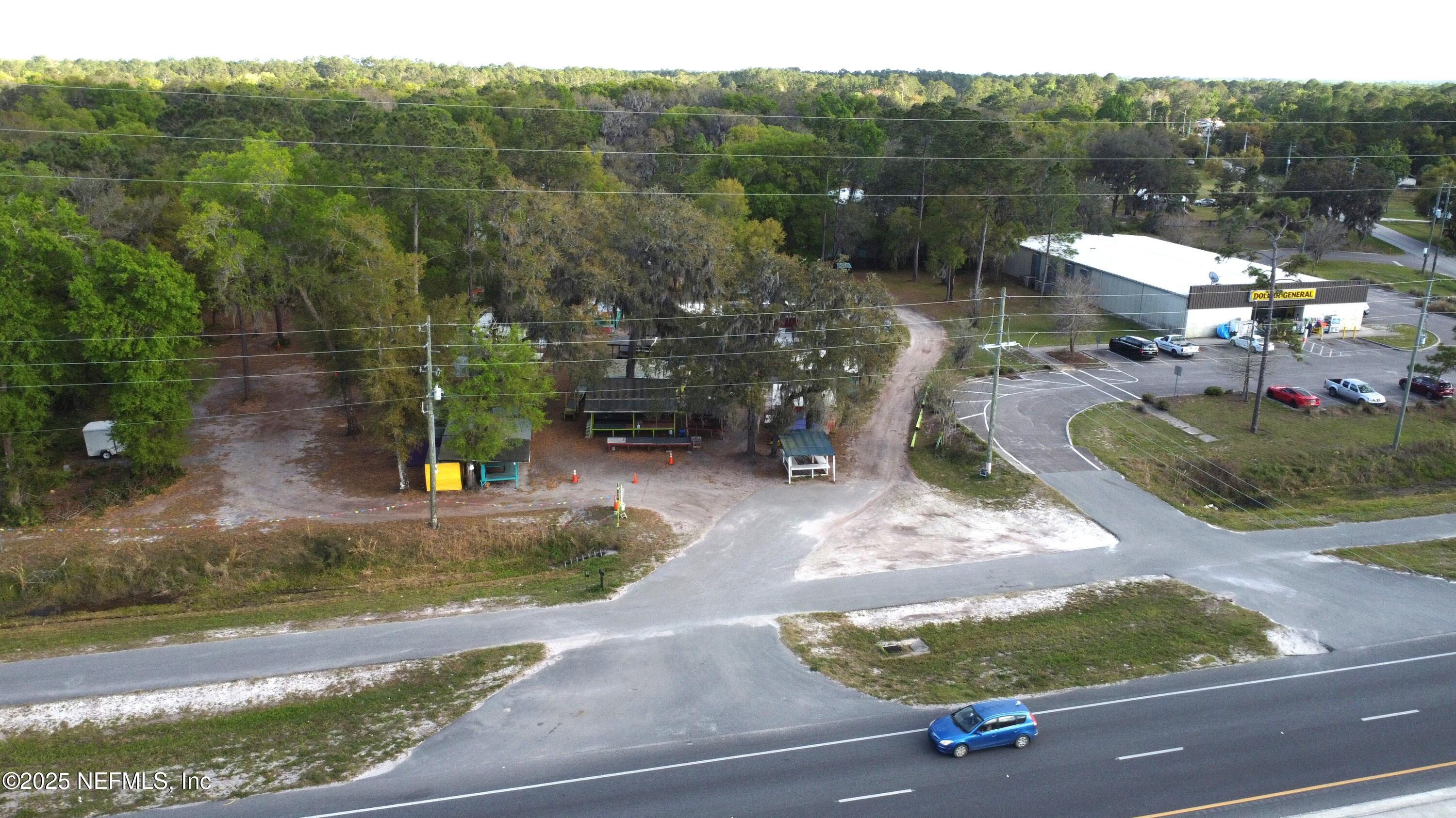 736 S HIGHWAY 17
