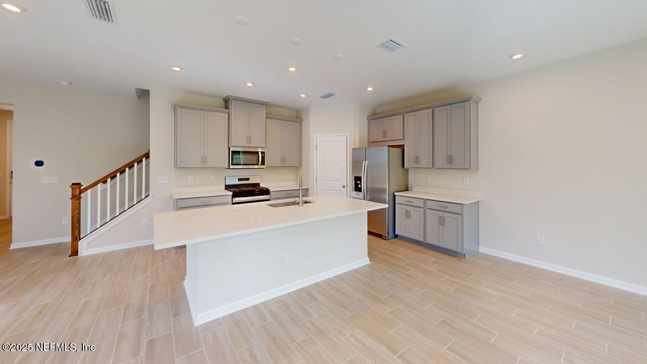 174 APPALACHIAN Trail