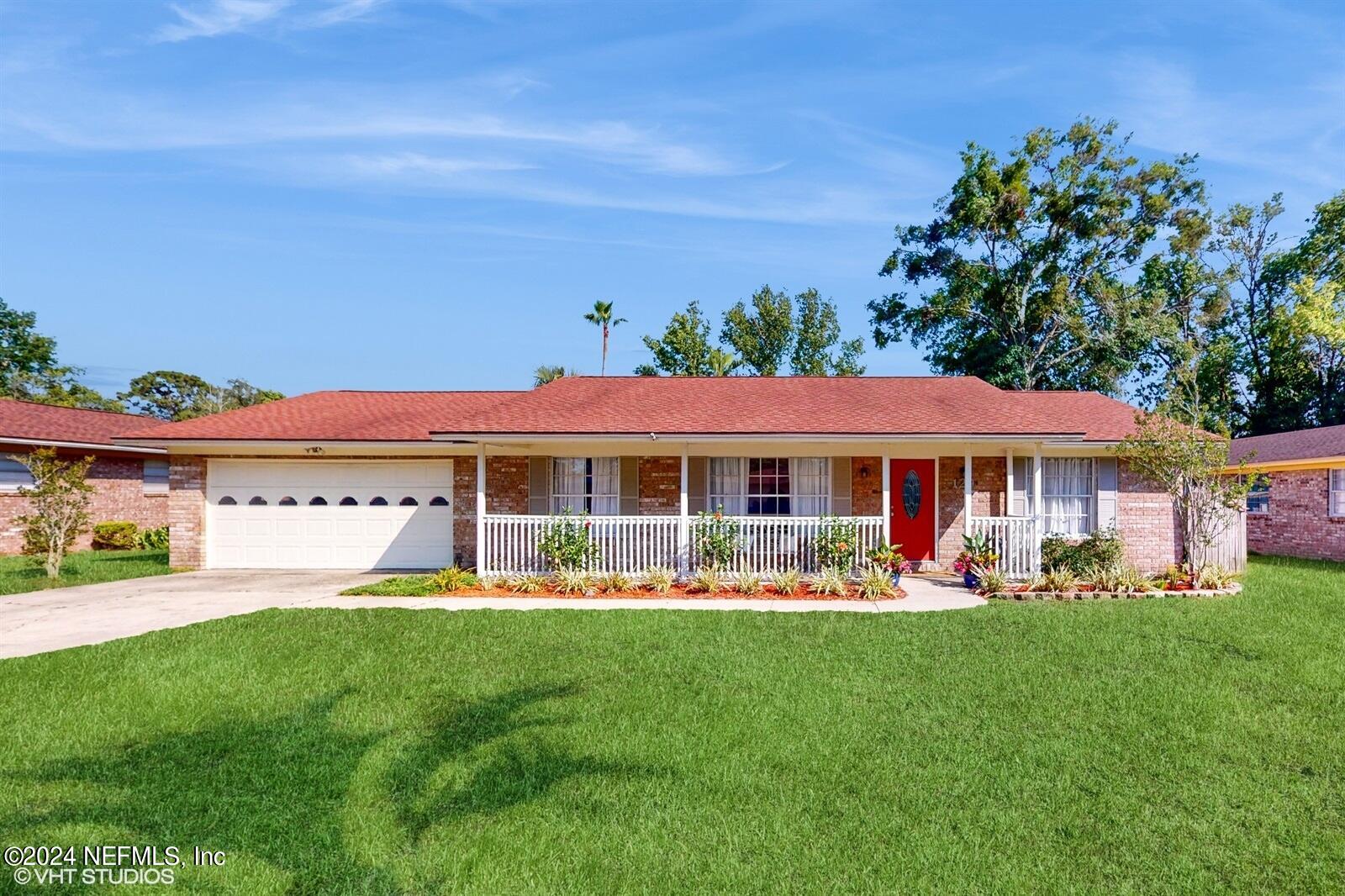 Orange Park, FL home for sale located at 129 Vanderford Road N, Orange Park, FL 32073