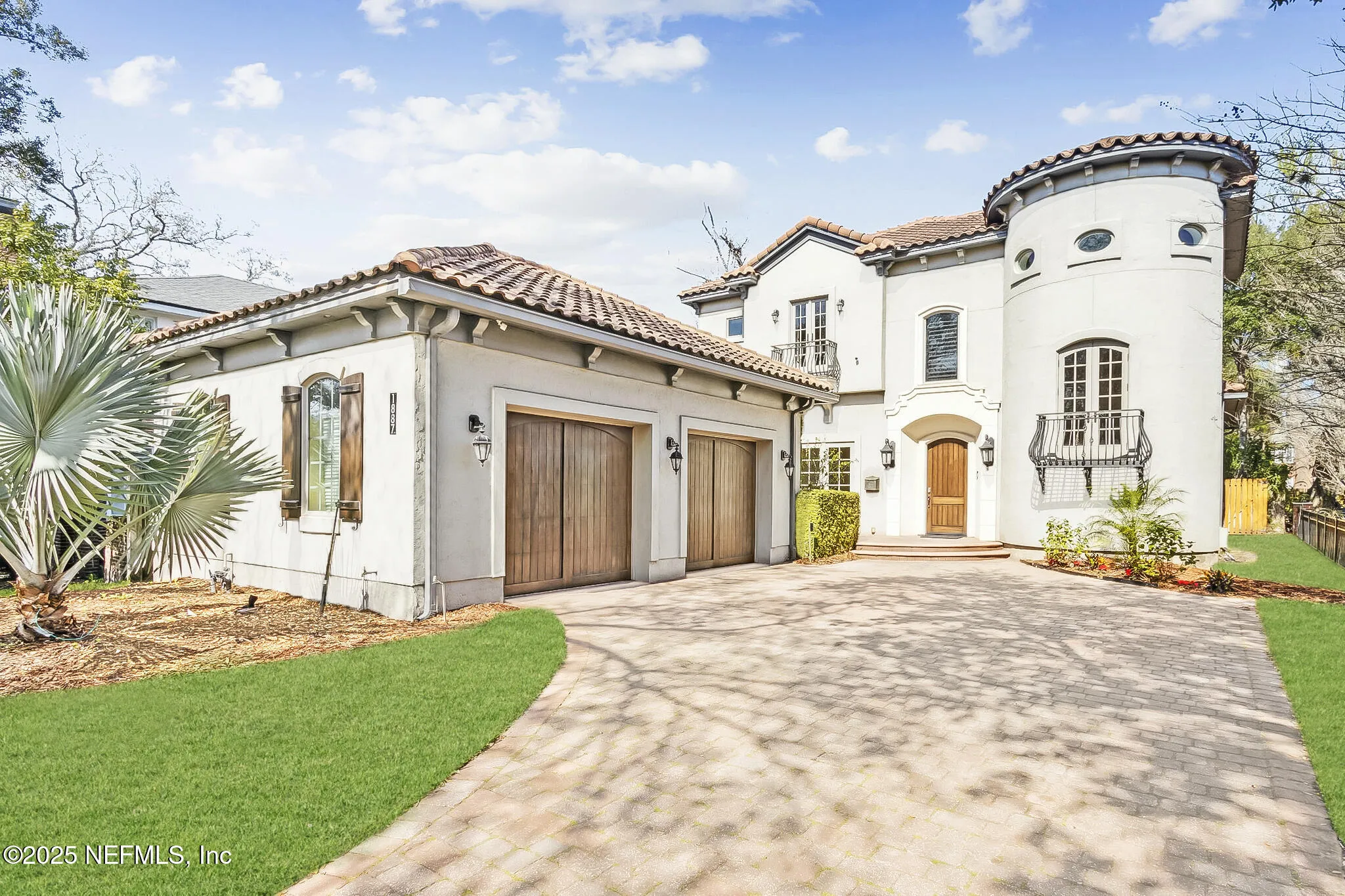 Jacksonville, Florida 32207, United States, 4 Bedrooms Bedrooms, ,4 BathroomsBathrooms,Residential,Pending,208178