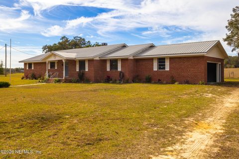 401 PLEASANT Street Pomona Park FL 32181