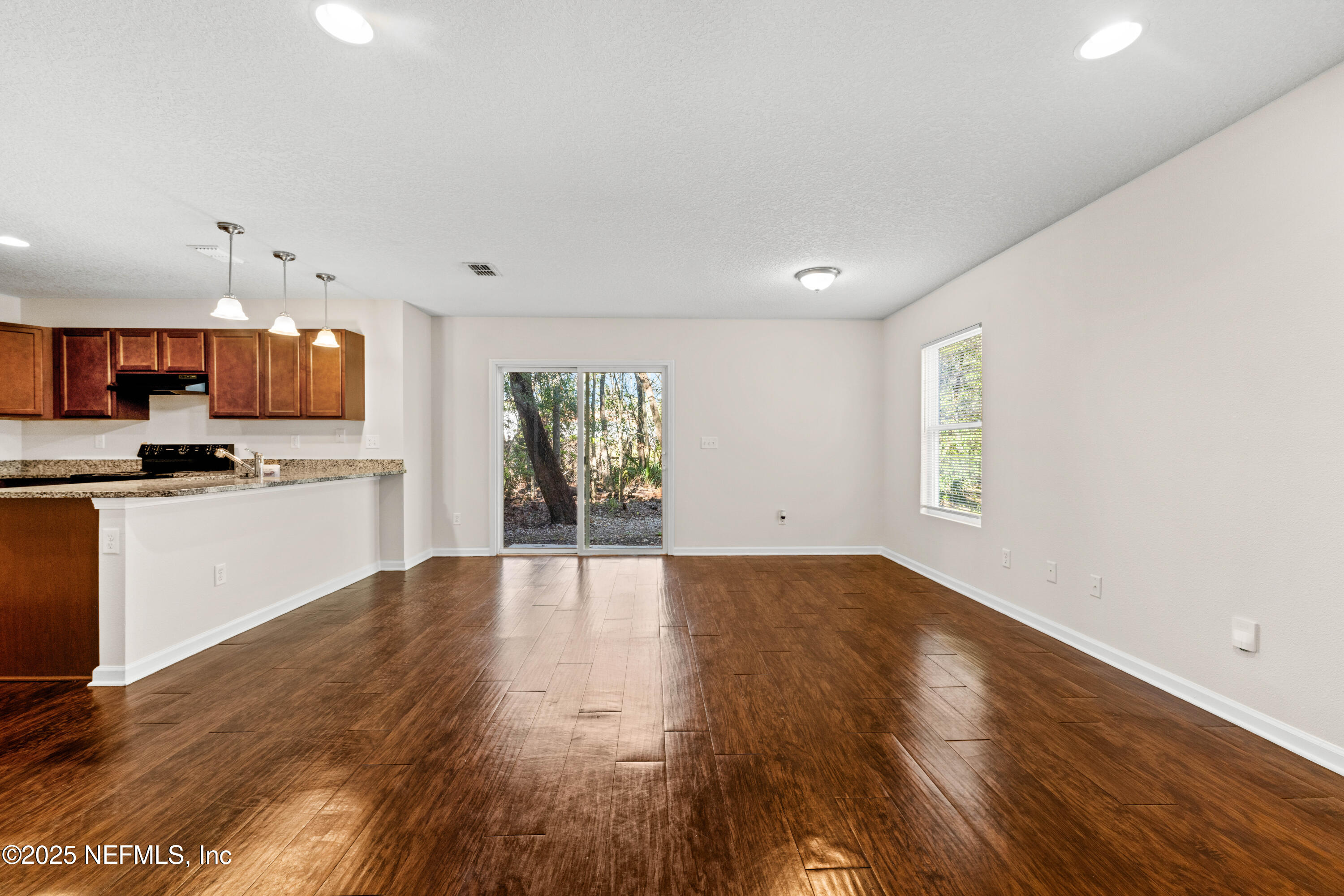 525 METEOR Street