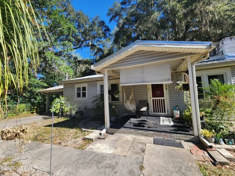 A home in Palatka