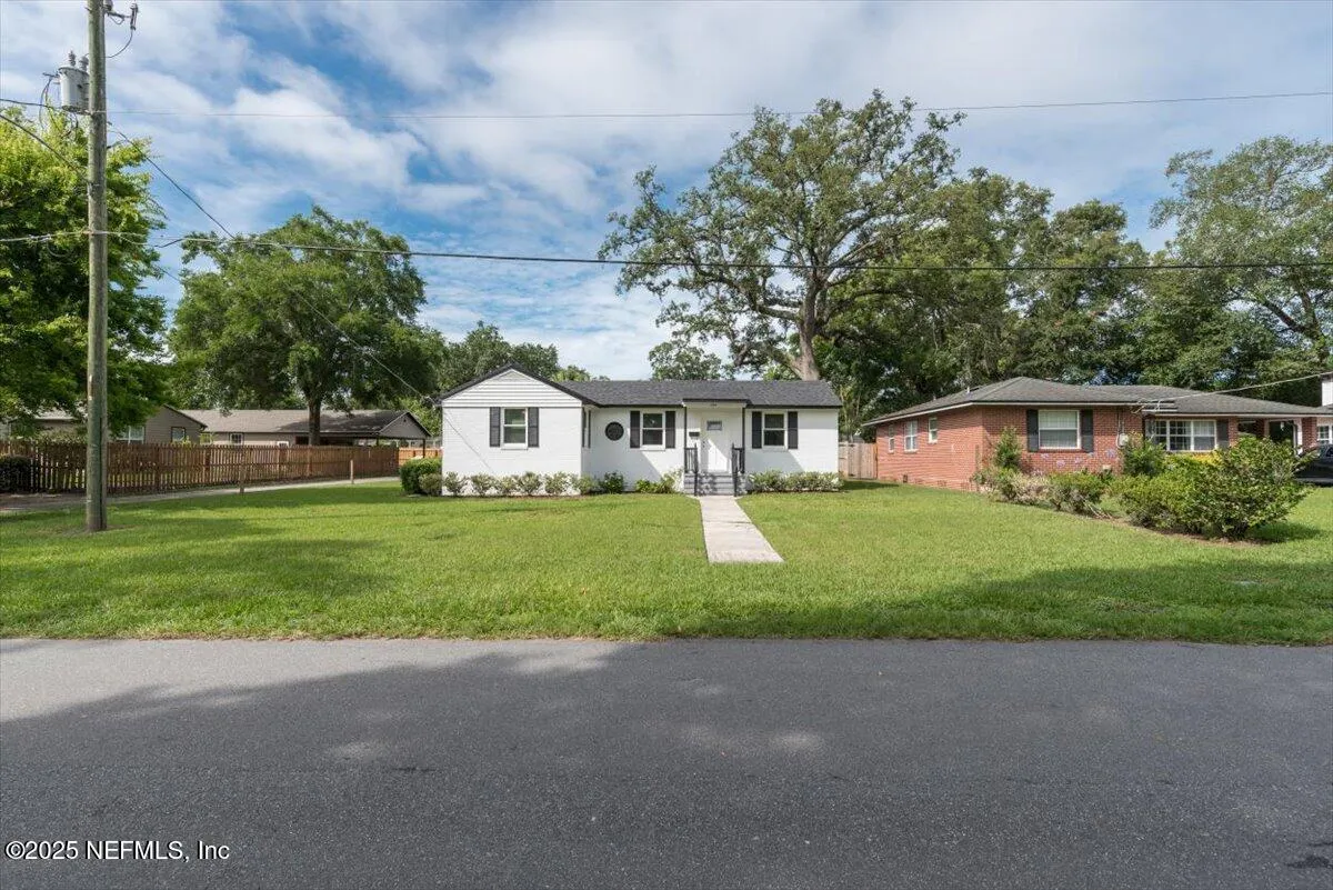 Jacksonville, Florida 32207, United States, 3 Bedrooms Bedrooms, ,2 BathroomsBathrooms,Residential,Pending,146166