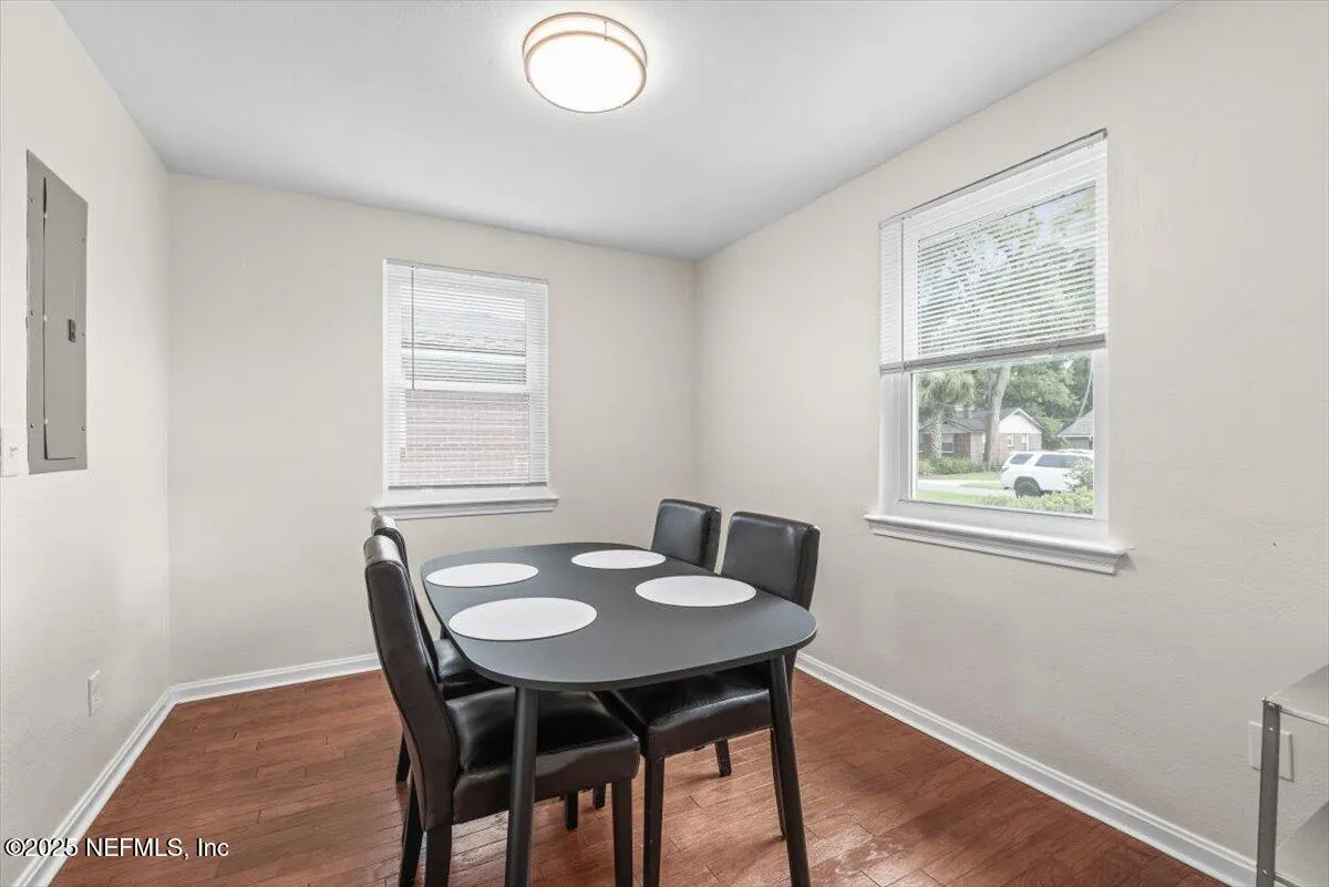 Jacksonville, Florida 32207, United States, 3 Bedrooms Bedrooms, ,2 BathroomsBathrooms,Residential,Pending,146166