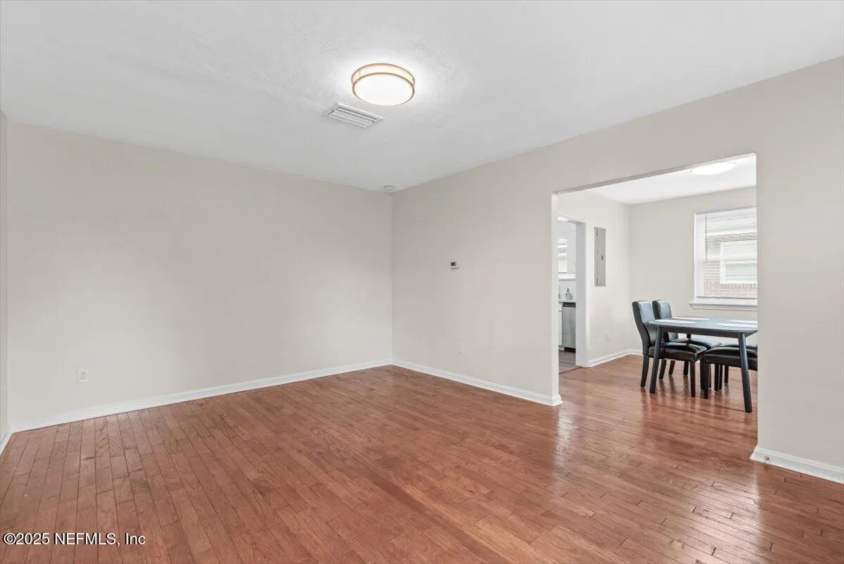 Jacksonville, Florida 32207, United States, 3 Bedrooms Bedrooms, ,2 BathroomsBathrooms,Residential,Pending,146166