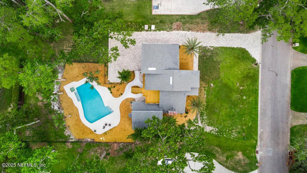 2605 SPREADING OAKS Lane