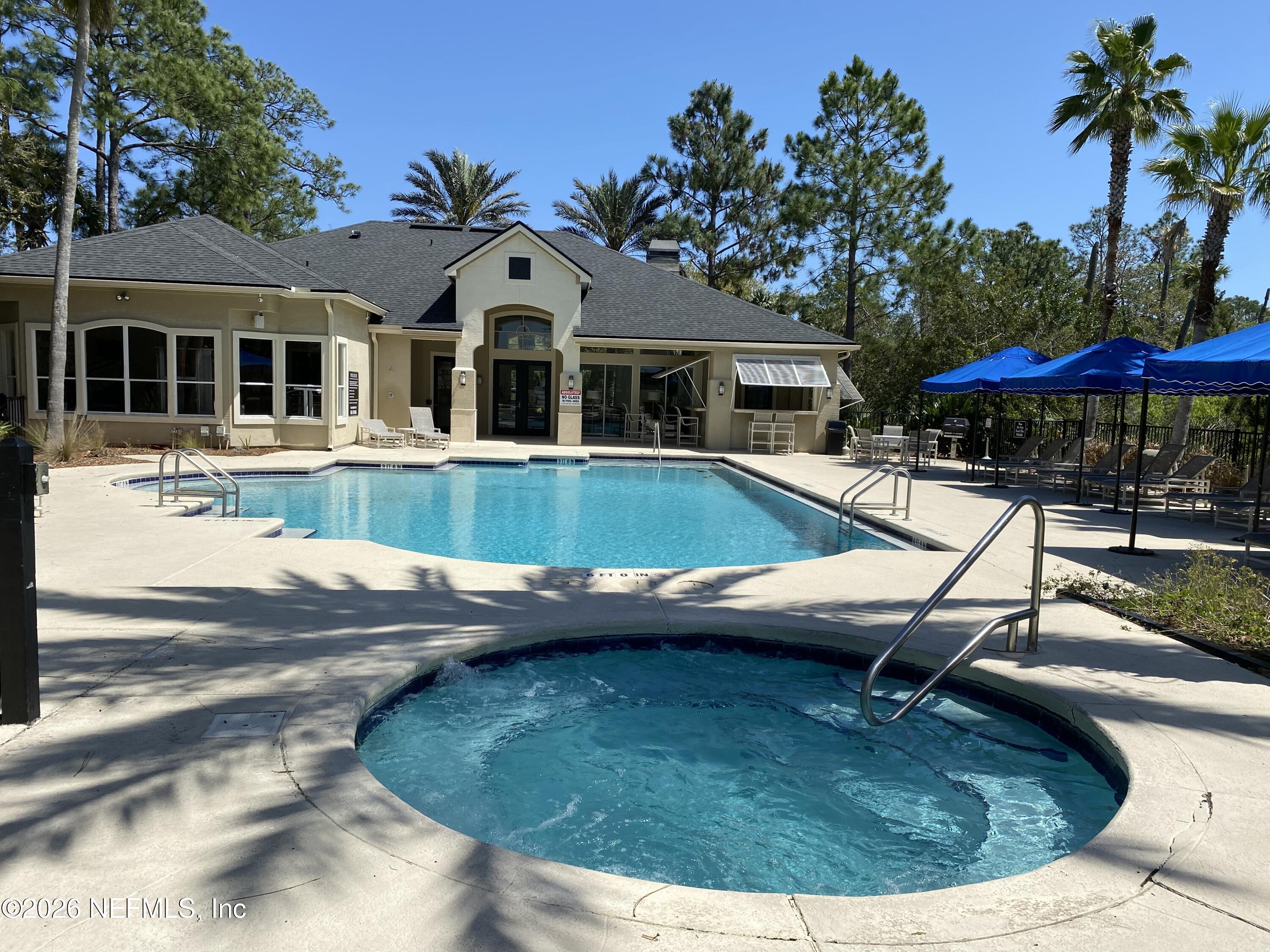 Photo 1 of 26 — 1655 THE GREENS Way 3425, Jacksonville Beach, FL 32250