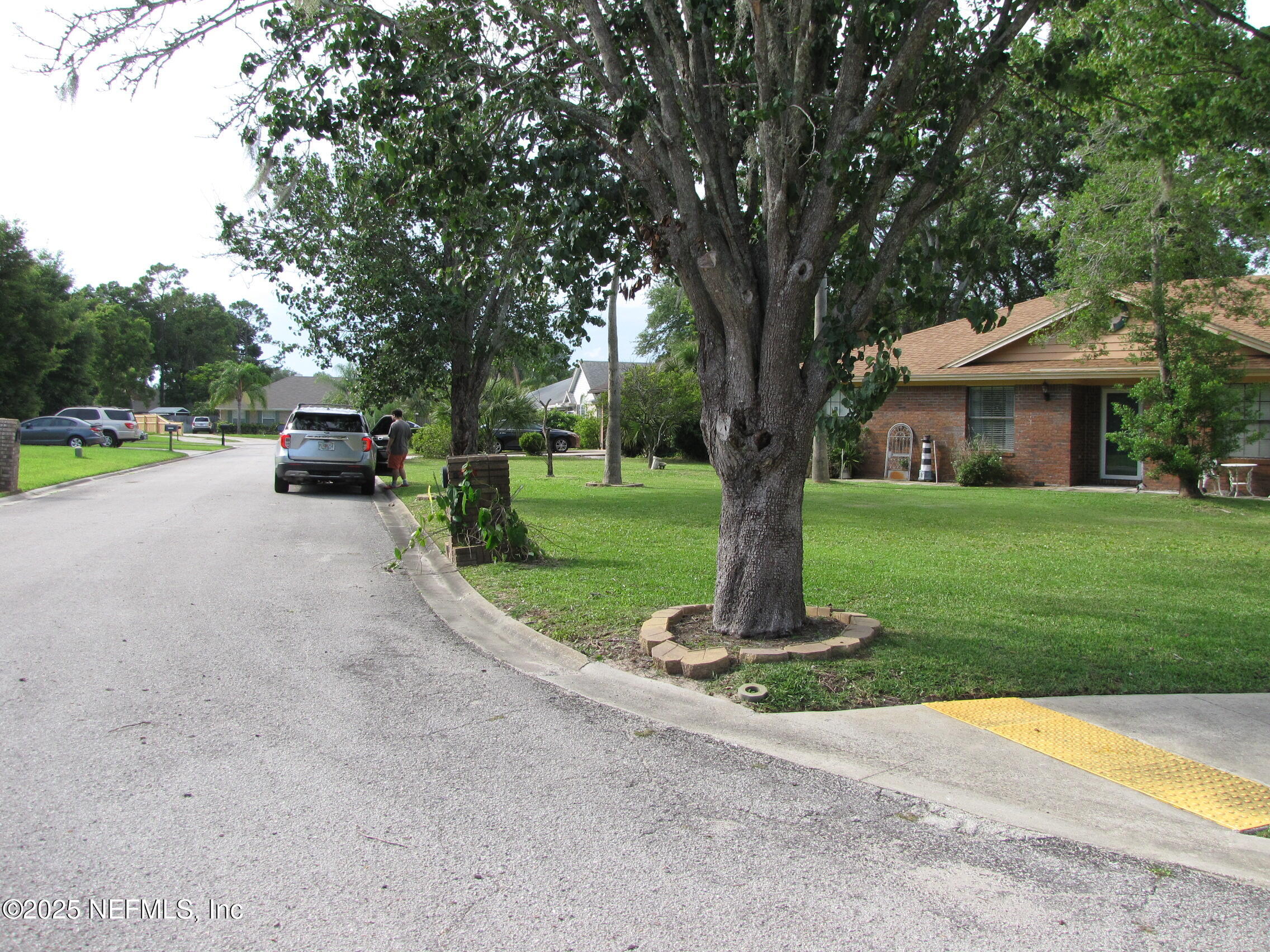 1585 COOL RAIN Court