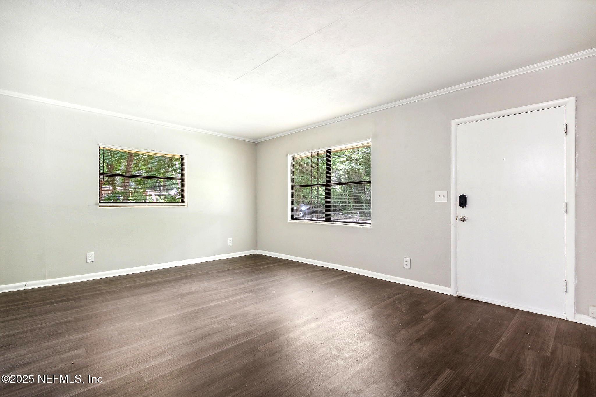 2727 SHADY OAK Lane