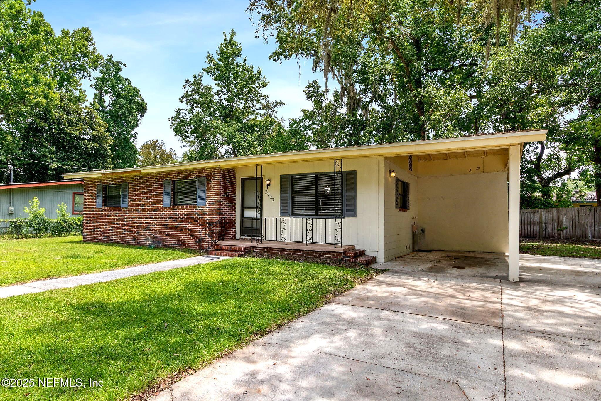 2727 SHADY OAK Lane