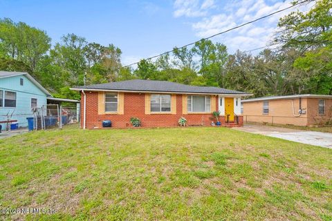 Photo of 2501 DOBY Street, Jacksonville, FL 32209 (MLS # 2136941)