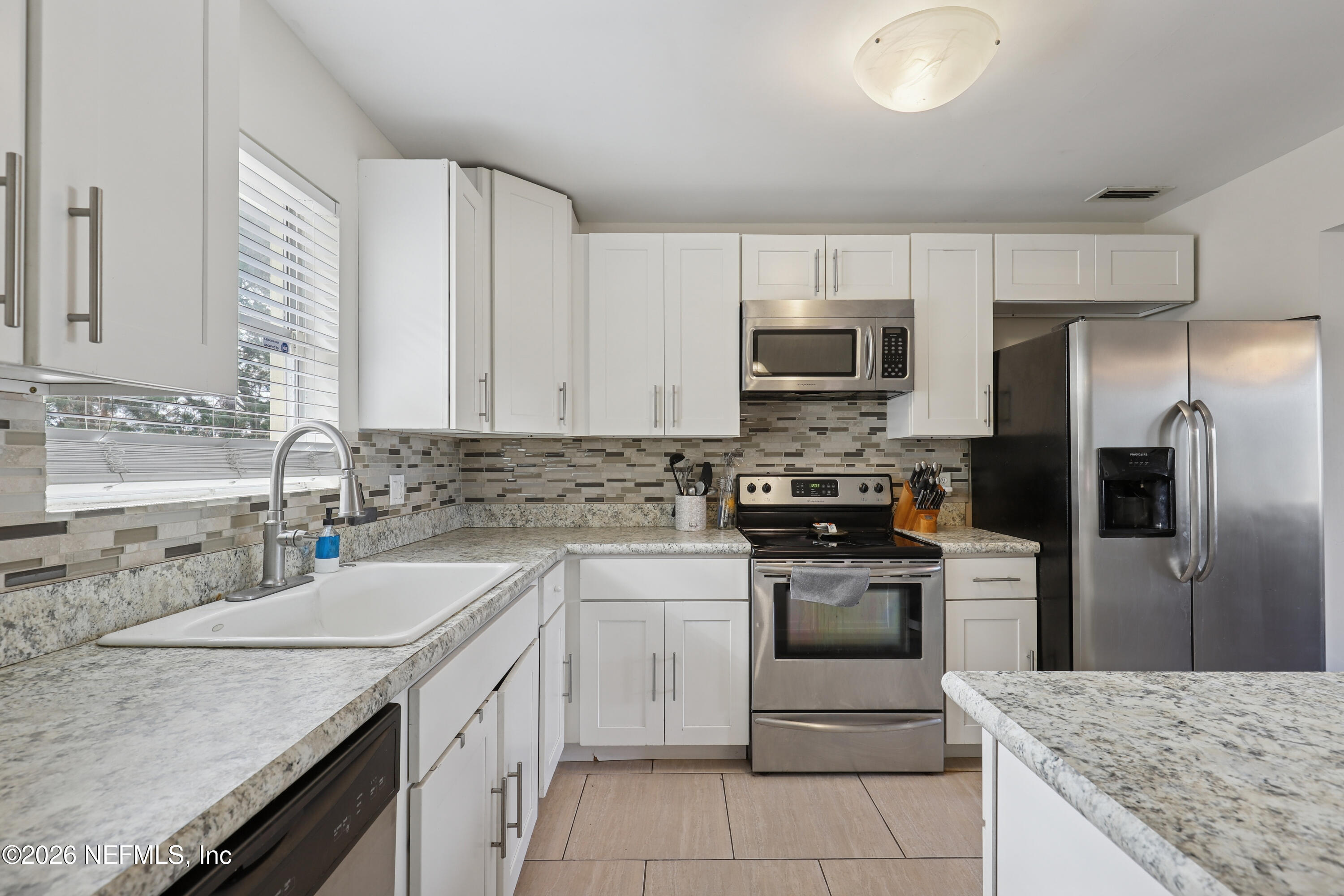 6050 GLENN ROSE Drive