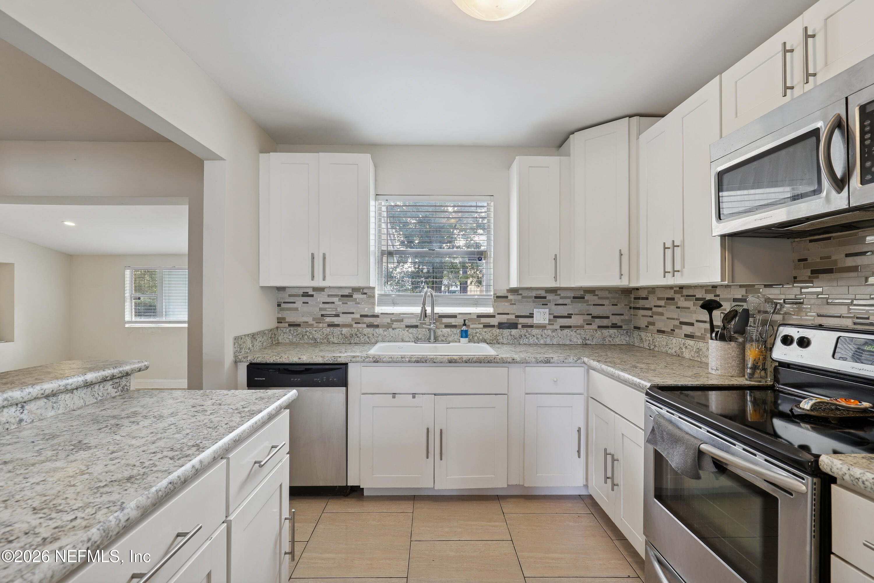 6050 GLENN ROSE Drive