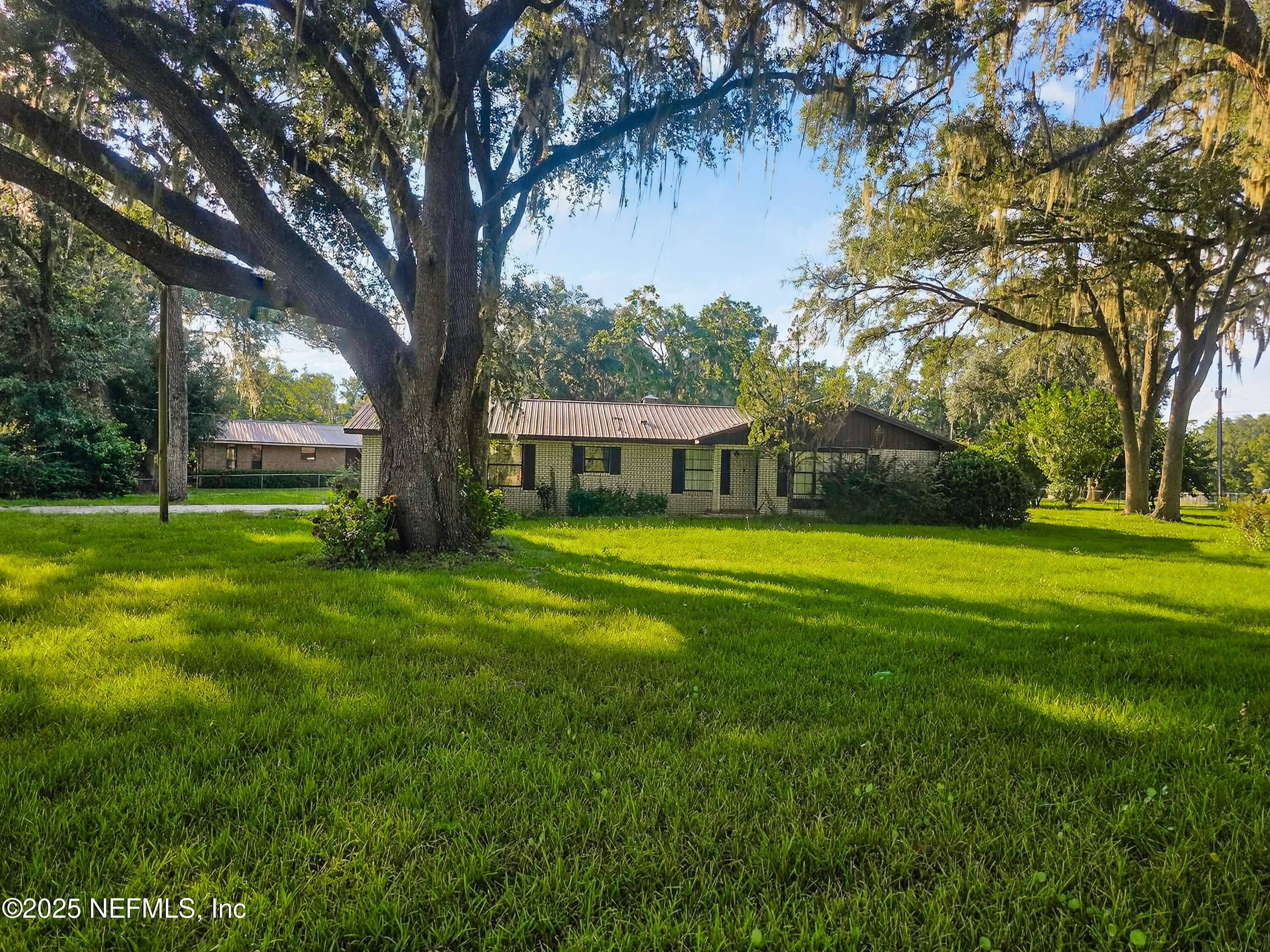 127 SE ANASTASIA Street