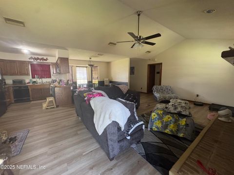 44025 WOODSIDE Lane Callahan FL 32011