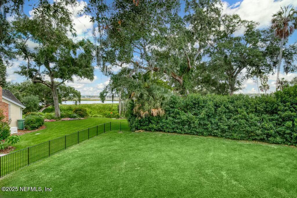 5 GUANA Drive