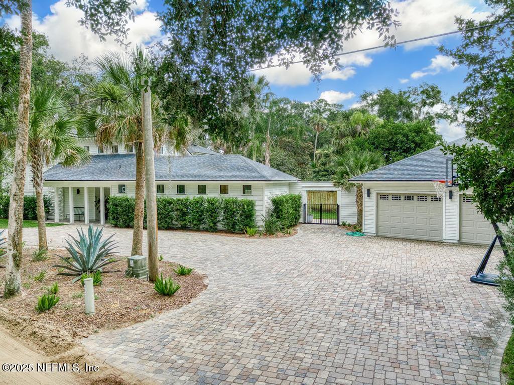5 GUANA Drive