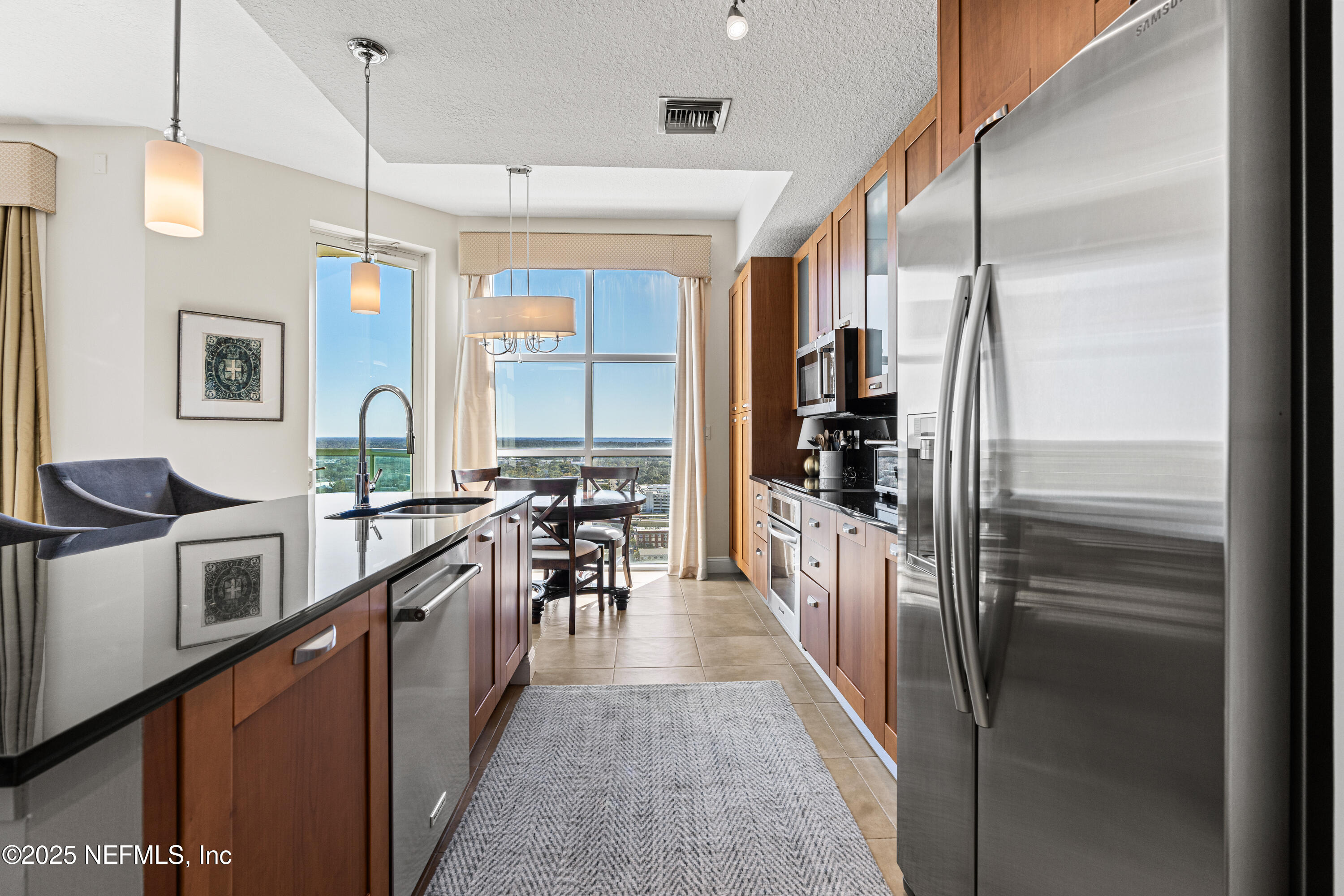 1431 RIVERPLACE Boulevard 2508