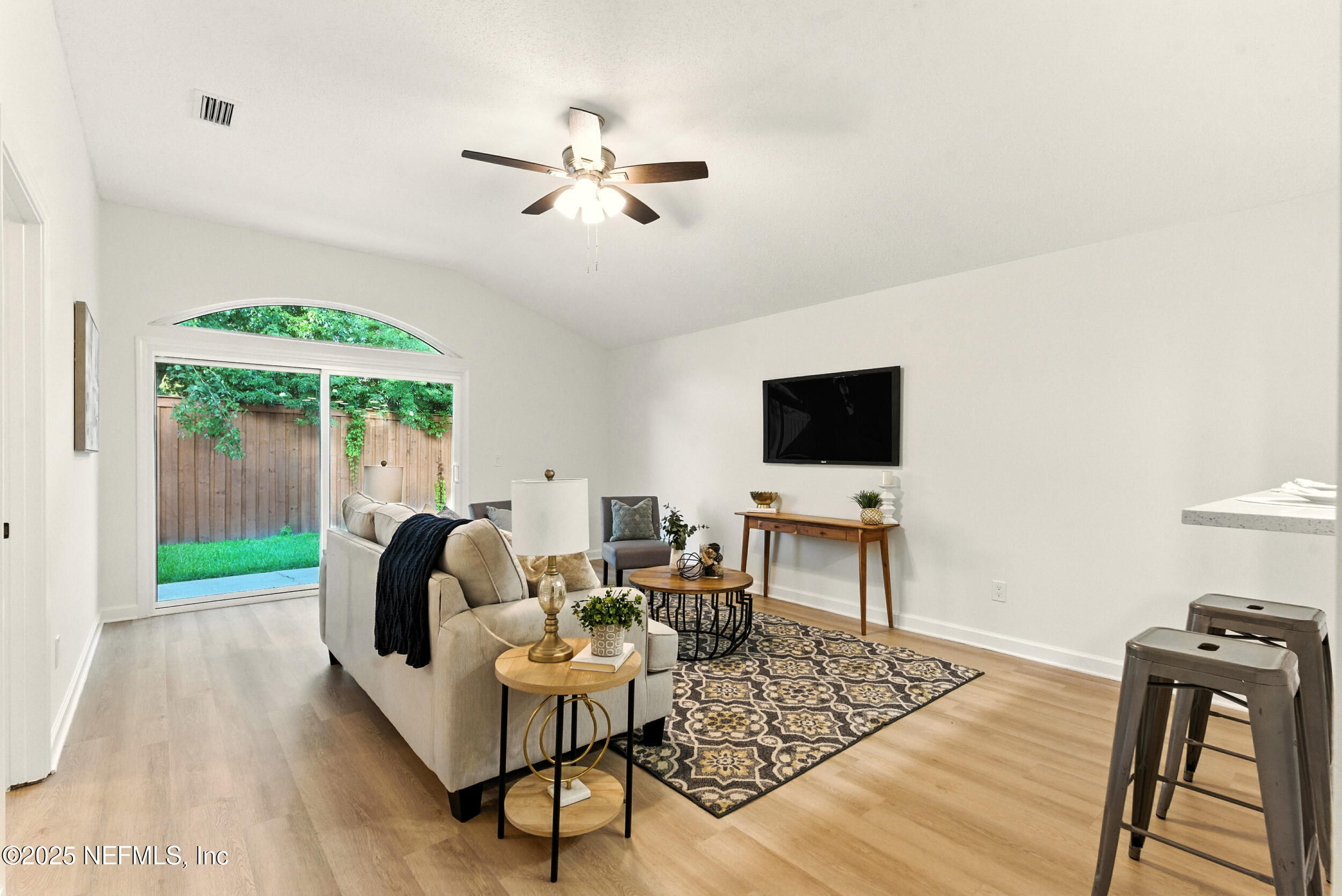 1129 CREEKS RIDGE Road