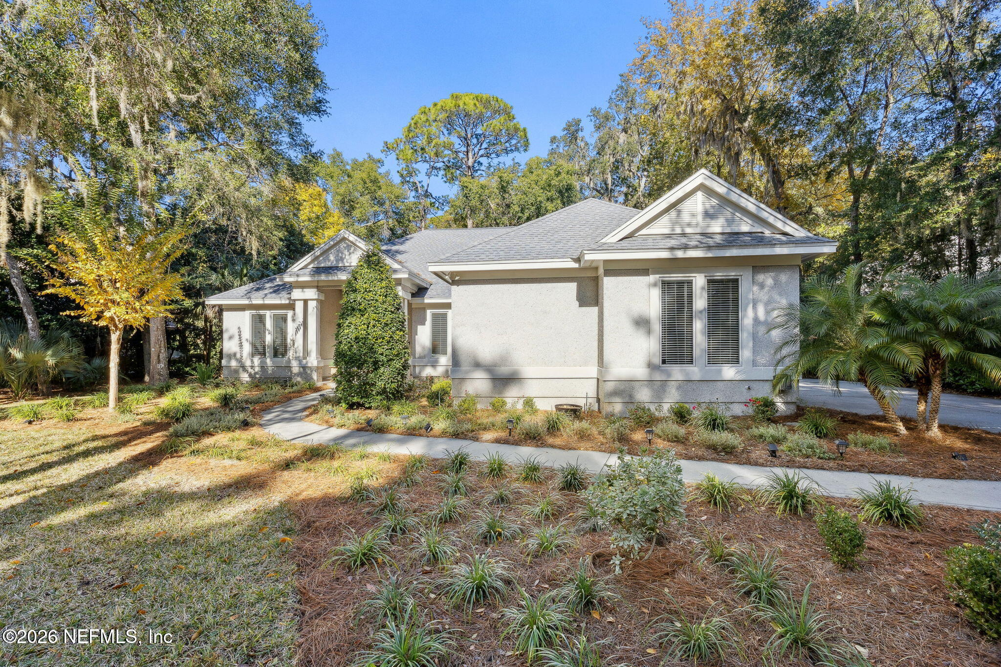4 MOSS OAKS Drive