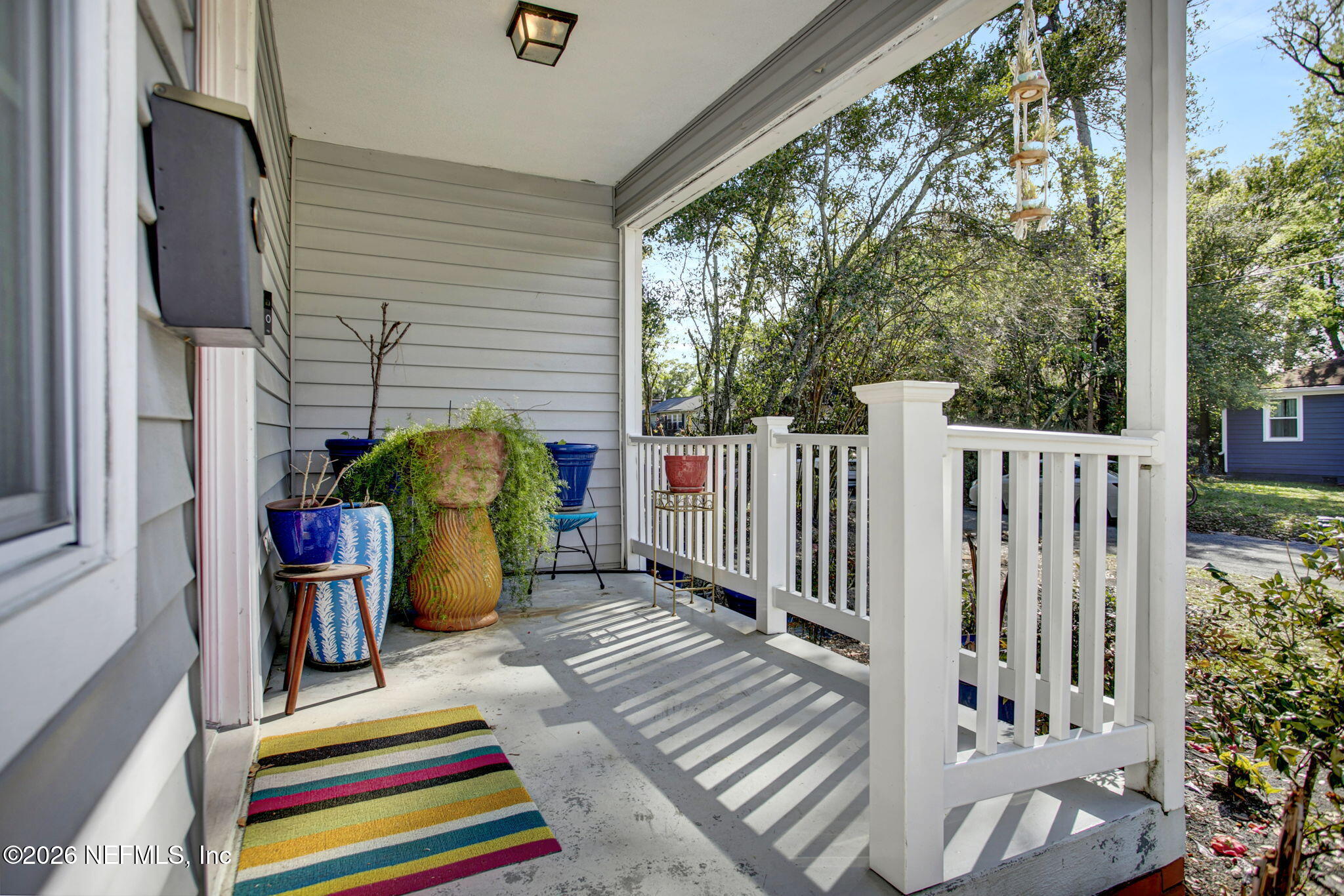 1327 MACARTHUR Street