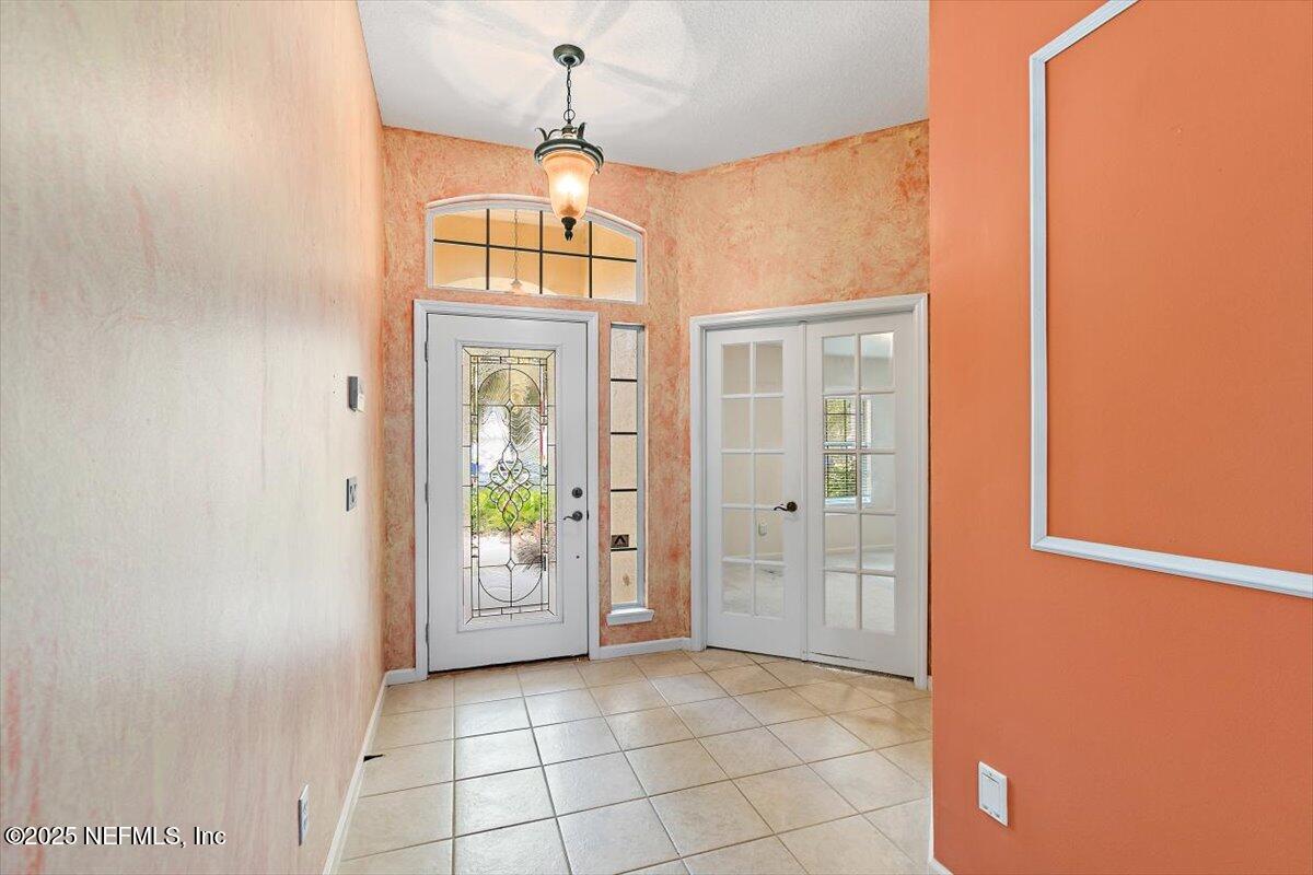 1452 TINTERN Lane