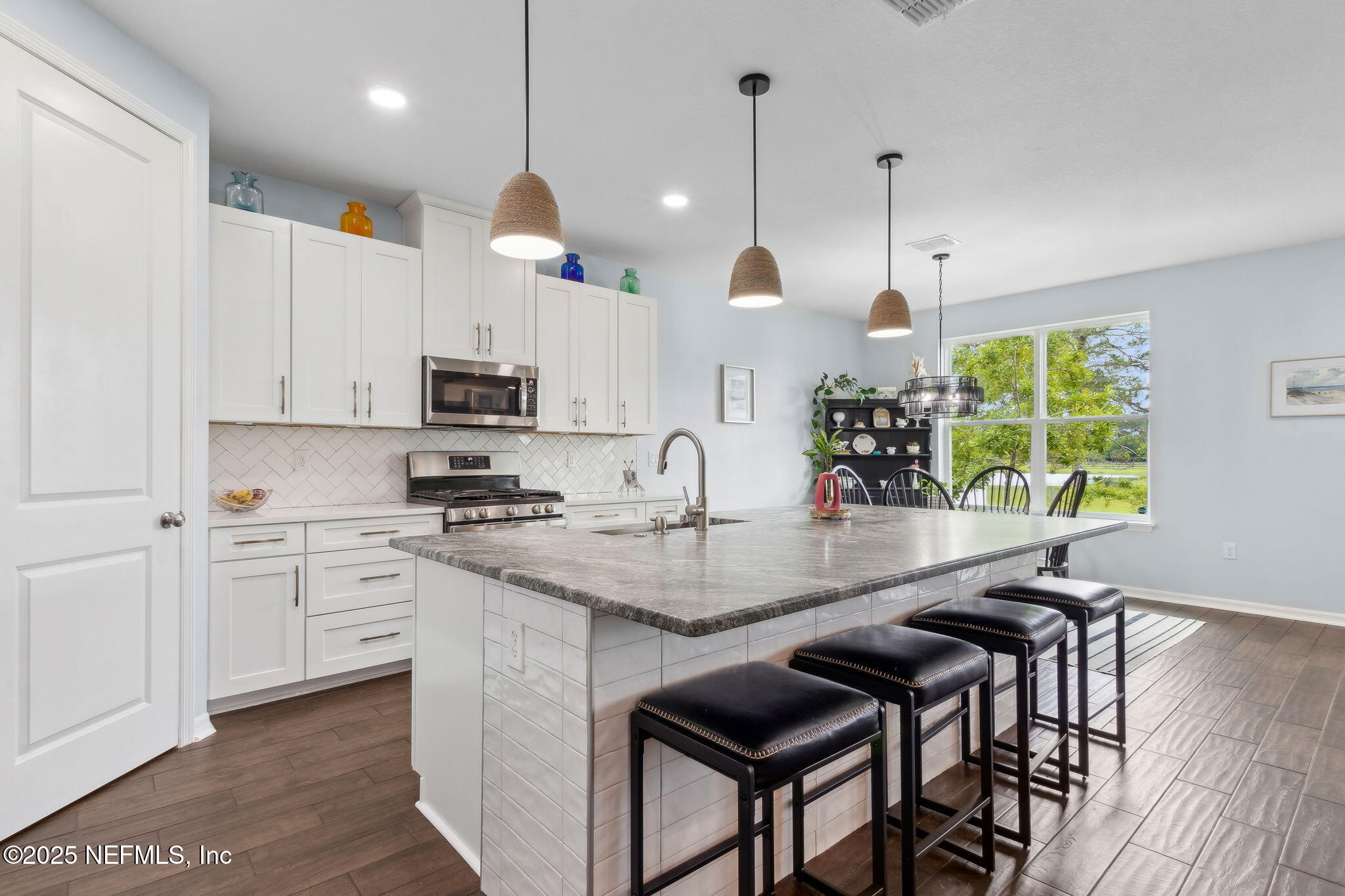 93321 SANDOWN Drive