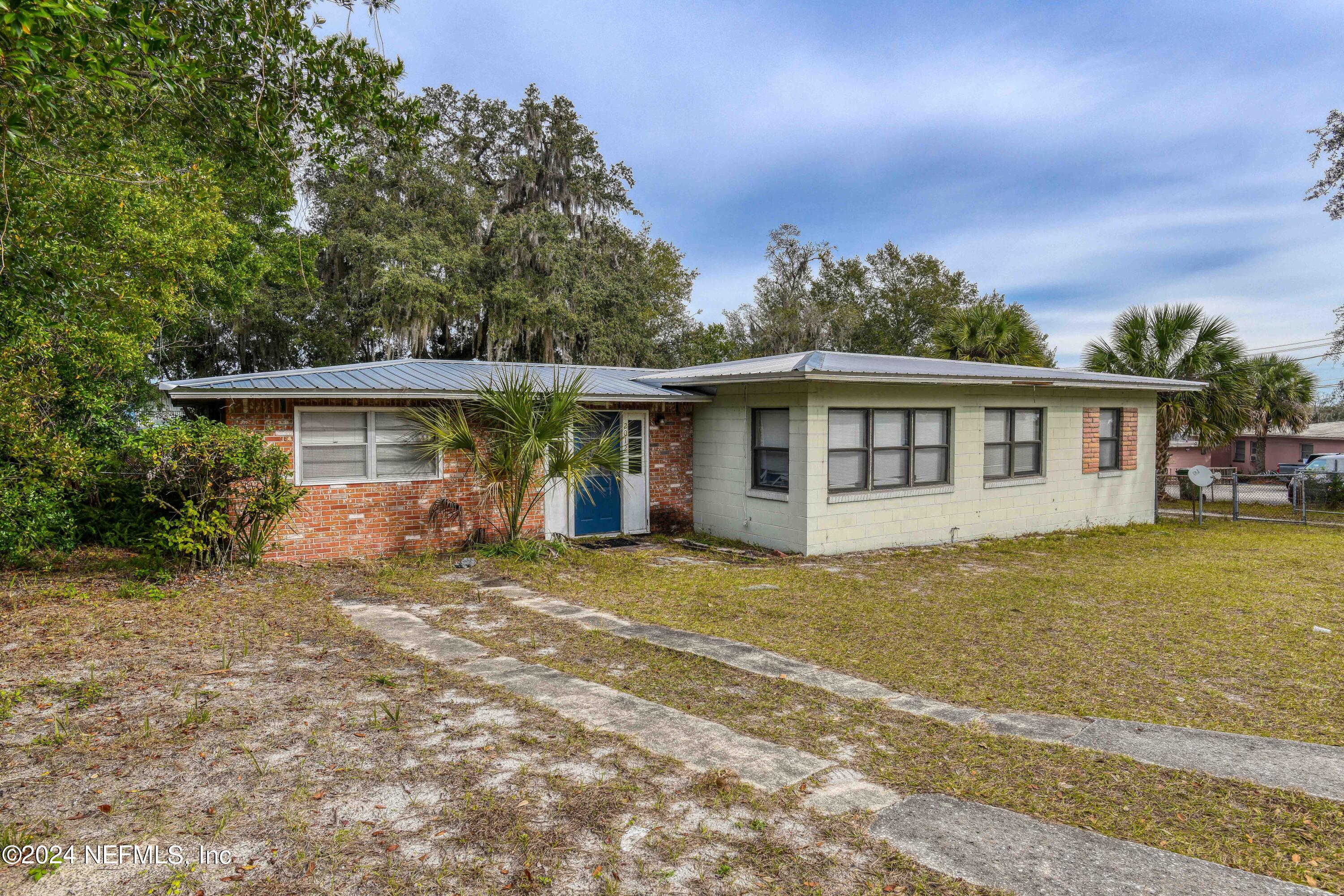 Palatka, FL home for sale located at 2012 ST JOHNS Avenue, Palatka, FL 32177