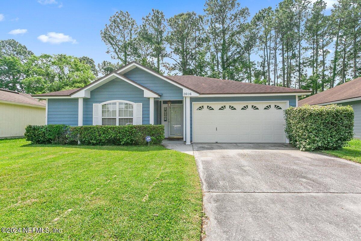 Jacksonville, FL home for sale located at 3696 Cameron Crossing Drive, Jacksonville, FL 32223