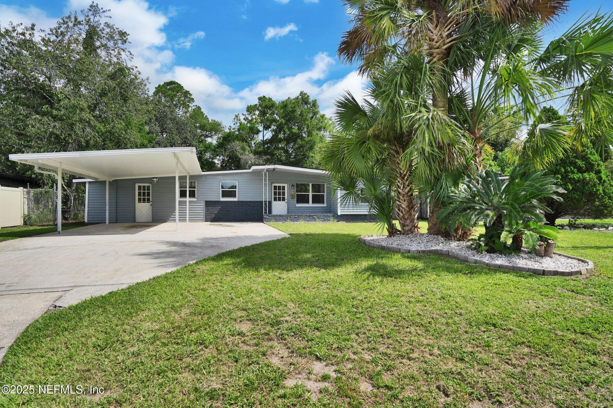 8023 CHATEAU Drive S